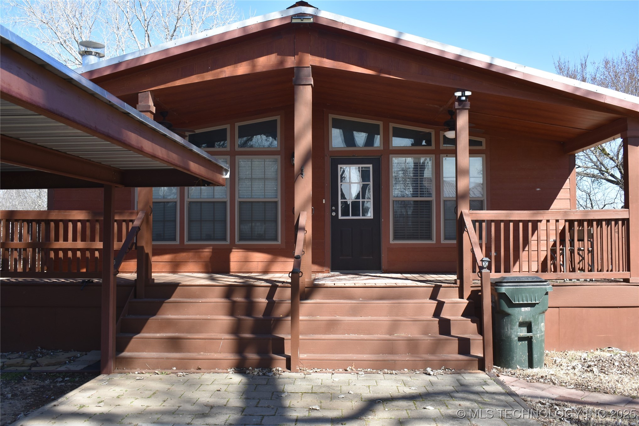 21511 Marietta Street Property Photo 4