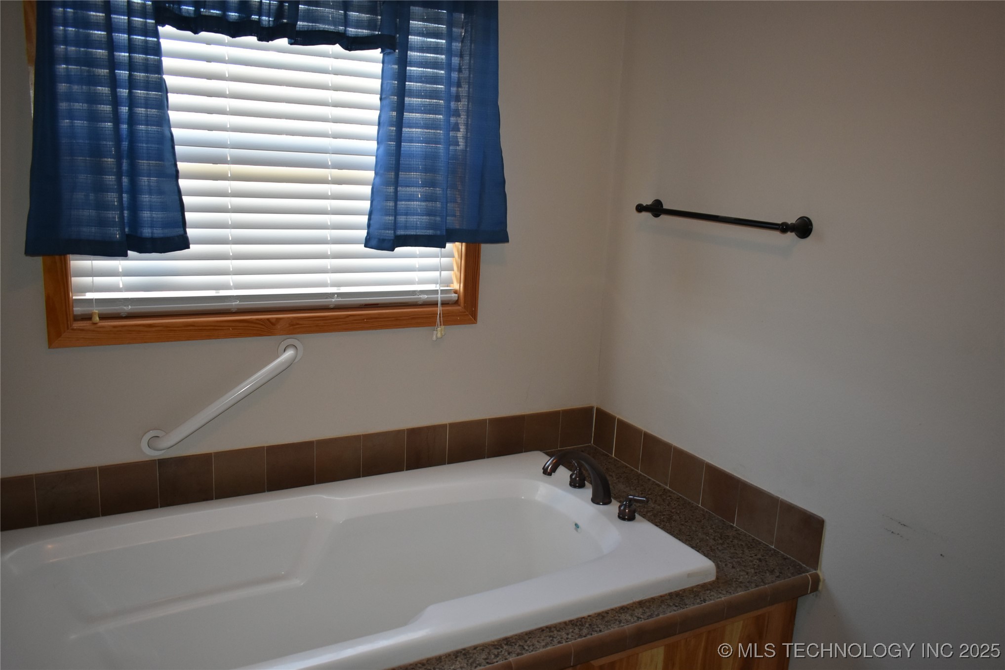 21511 Marietta Street Property Photo 31