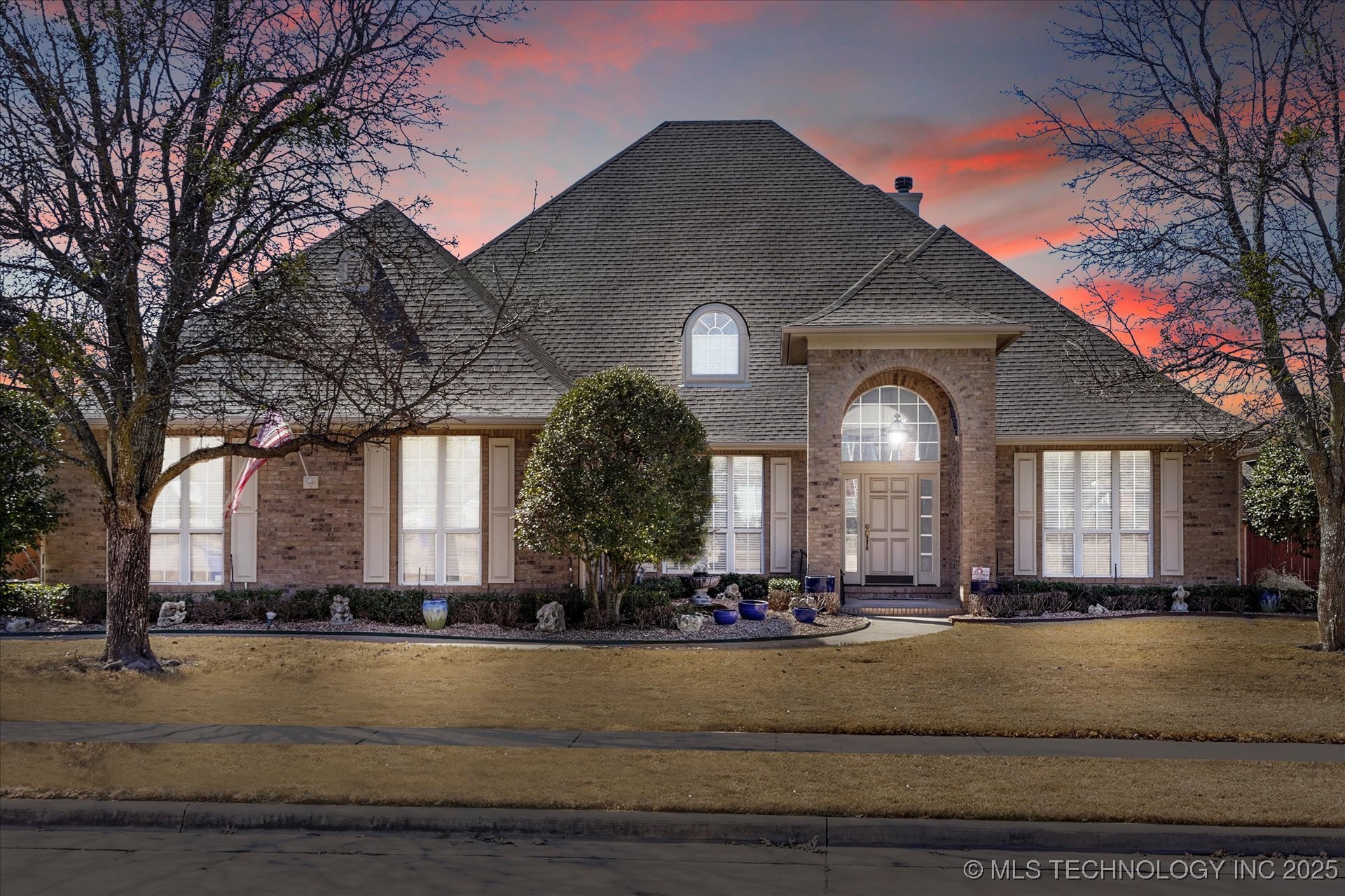 300 S 77th Street Property Photo 1