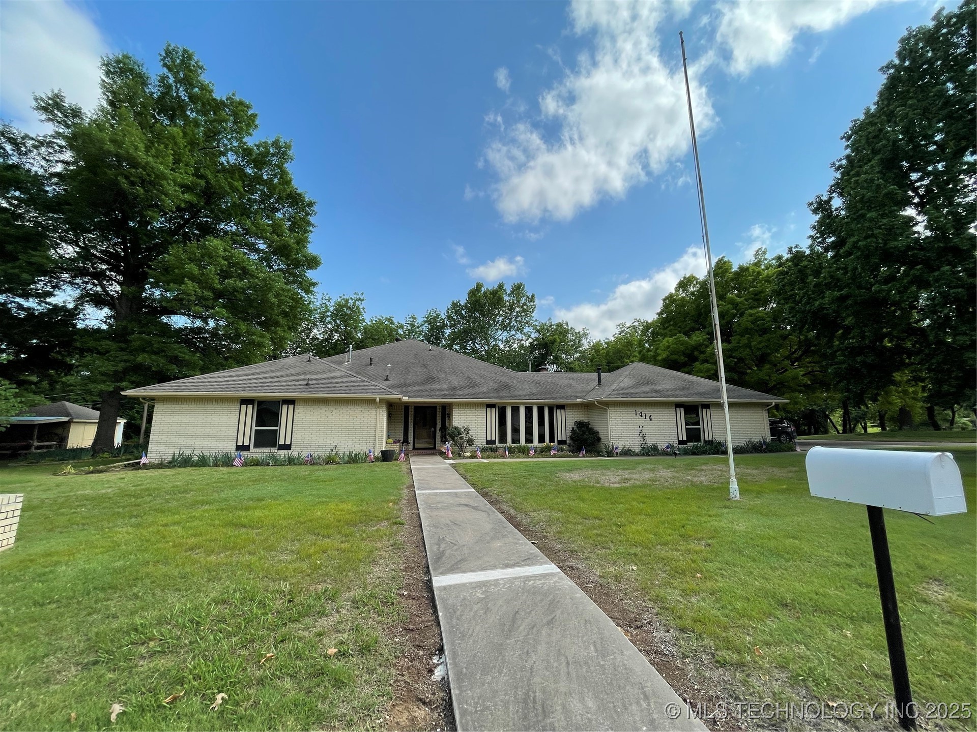 1414 S Bell Creek Drive