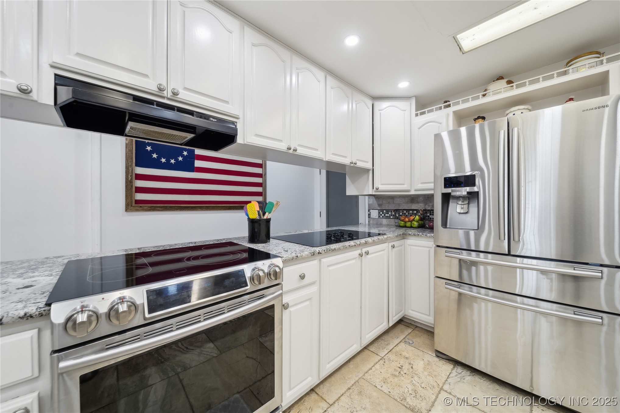 23611 E 300 Road Property Photo 5