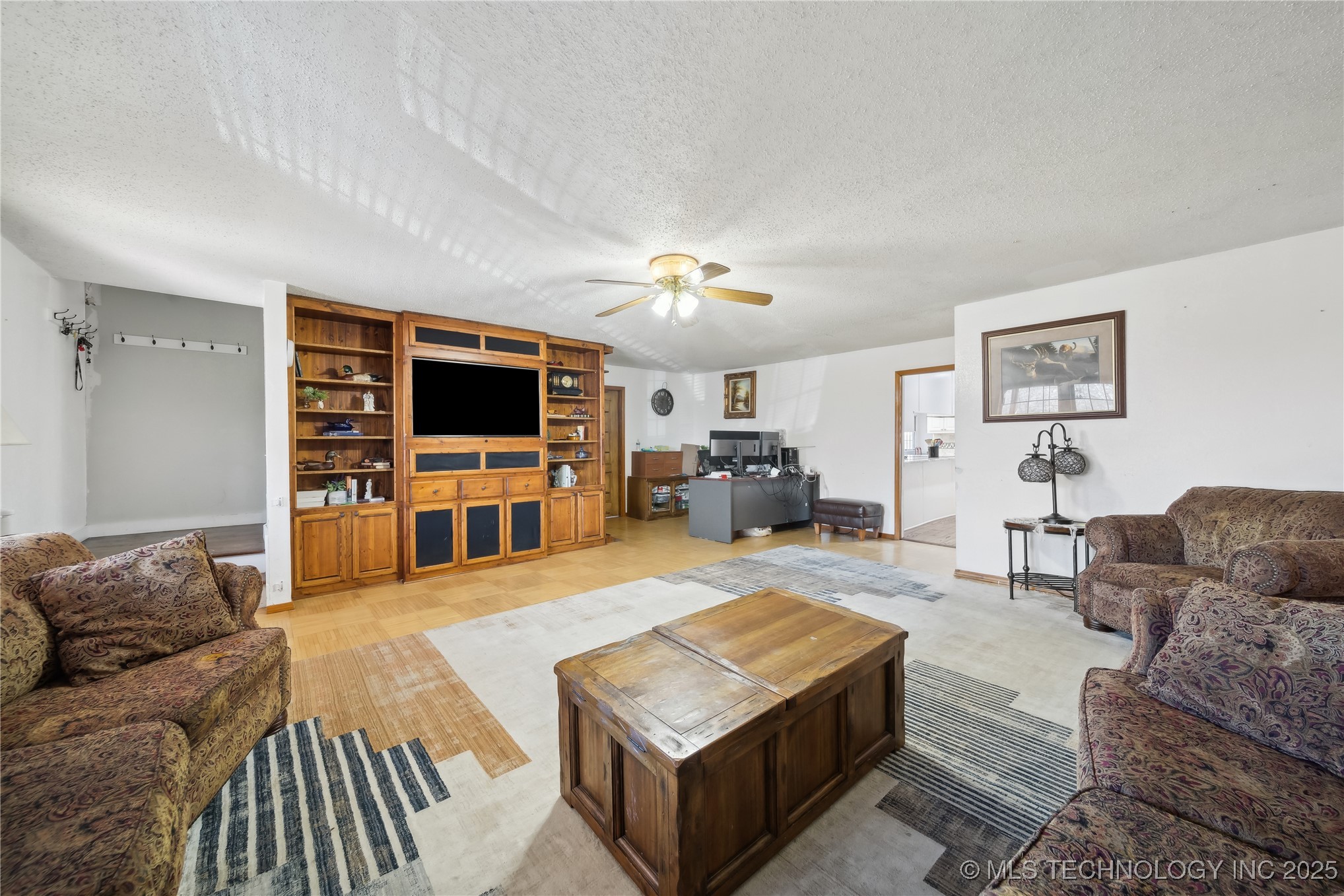 23611 E 300 Road Property Photo 10