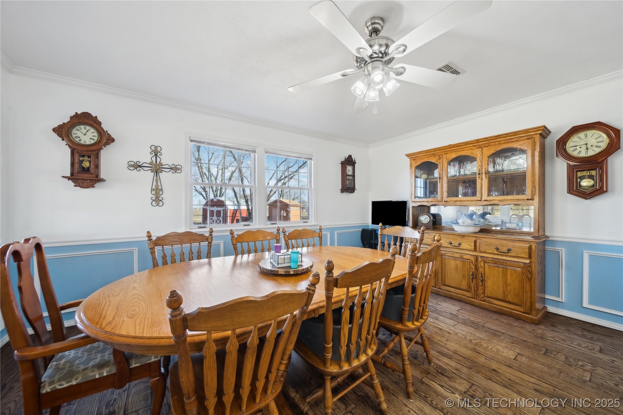 23611 E 300 Road Property Photo 12