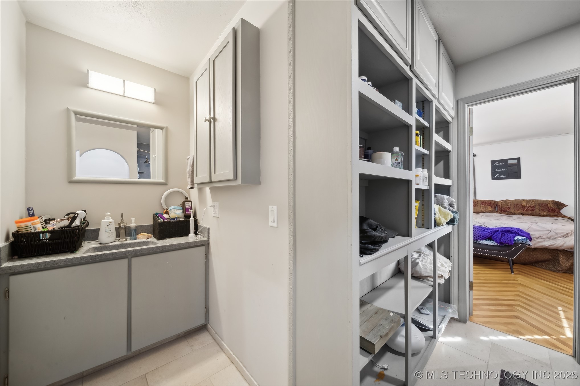 23611 E 300 Road Property Photo 17
