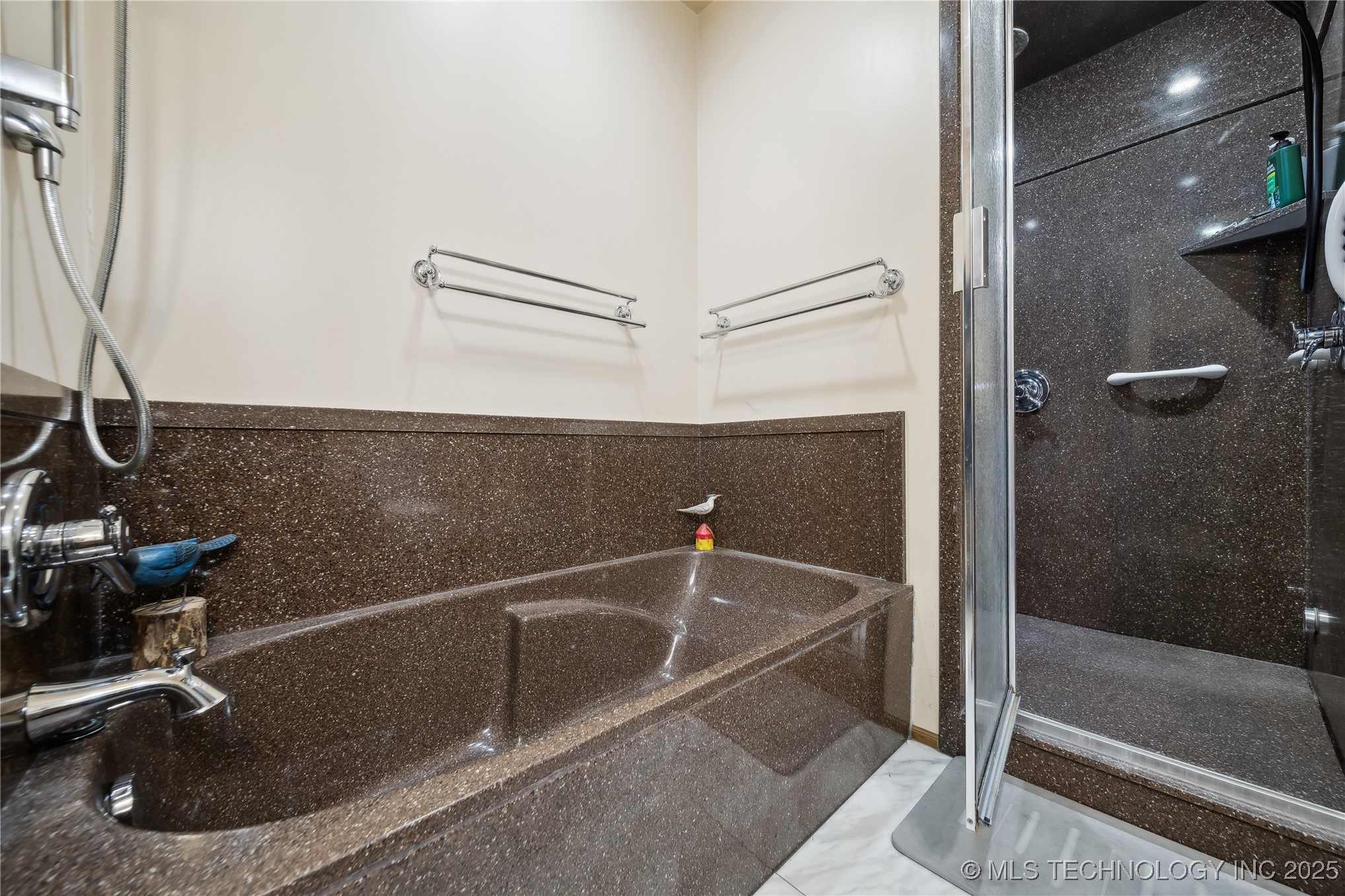 23611 E 300 Road Property Photo 21
