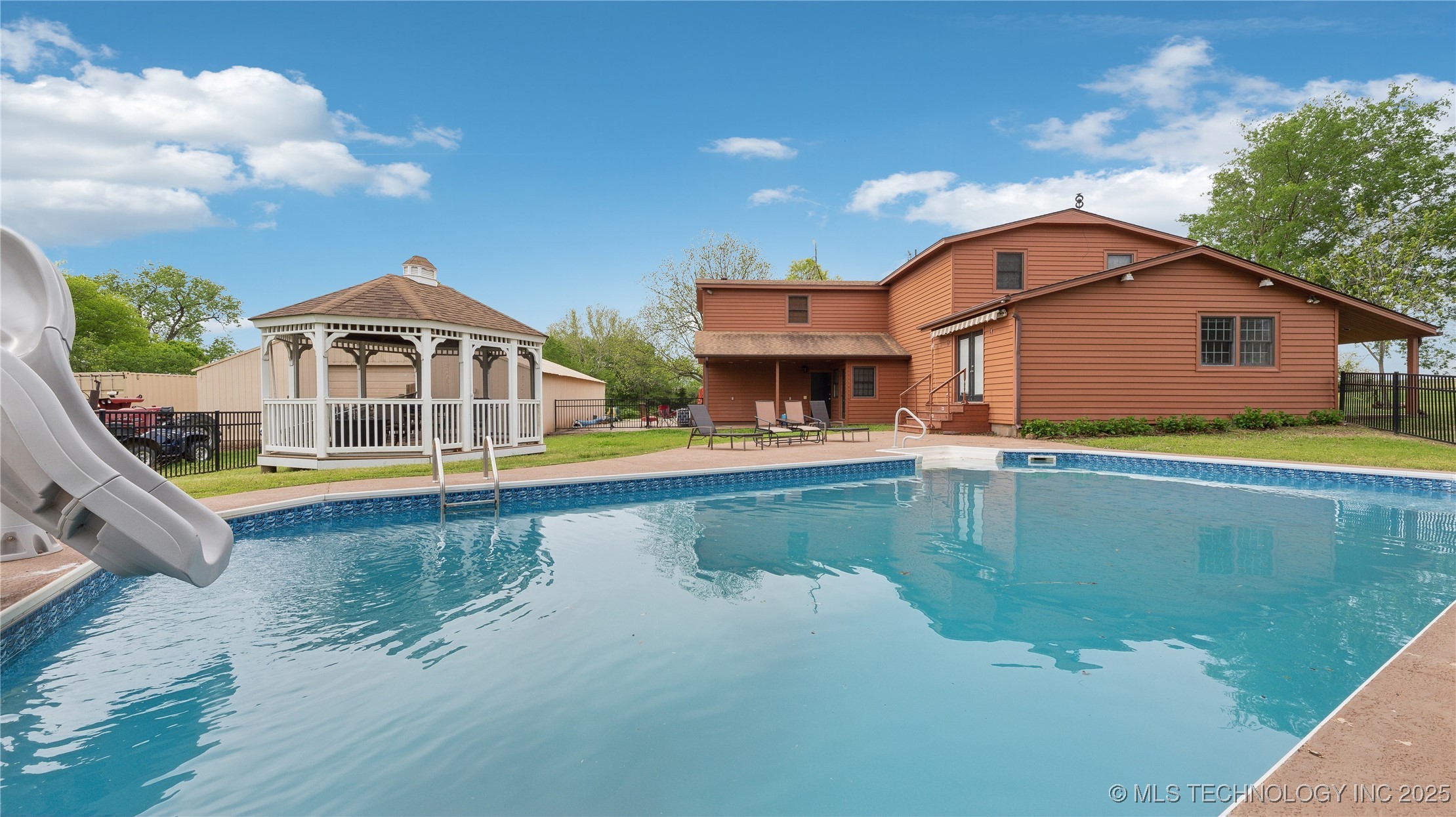 23611 E 300 Road Property Photo 35