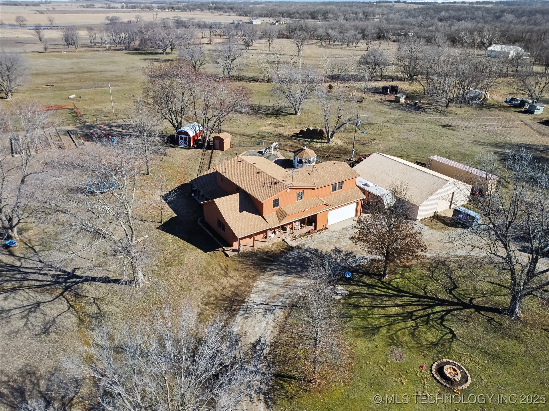 23611 E 300 Road Property Photo 42