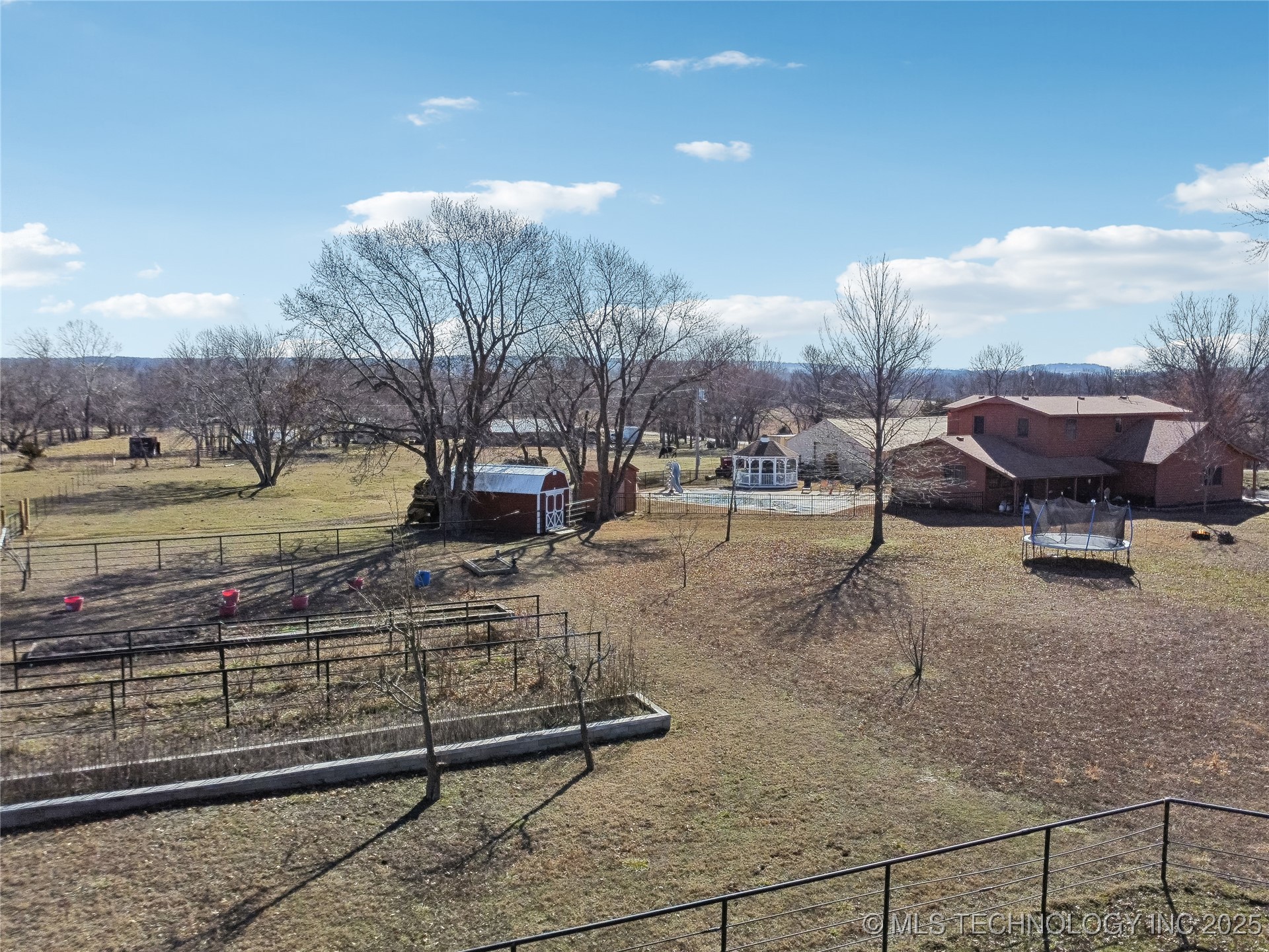 23611 E 300 Road Property Photo 44