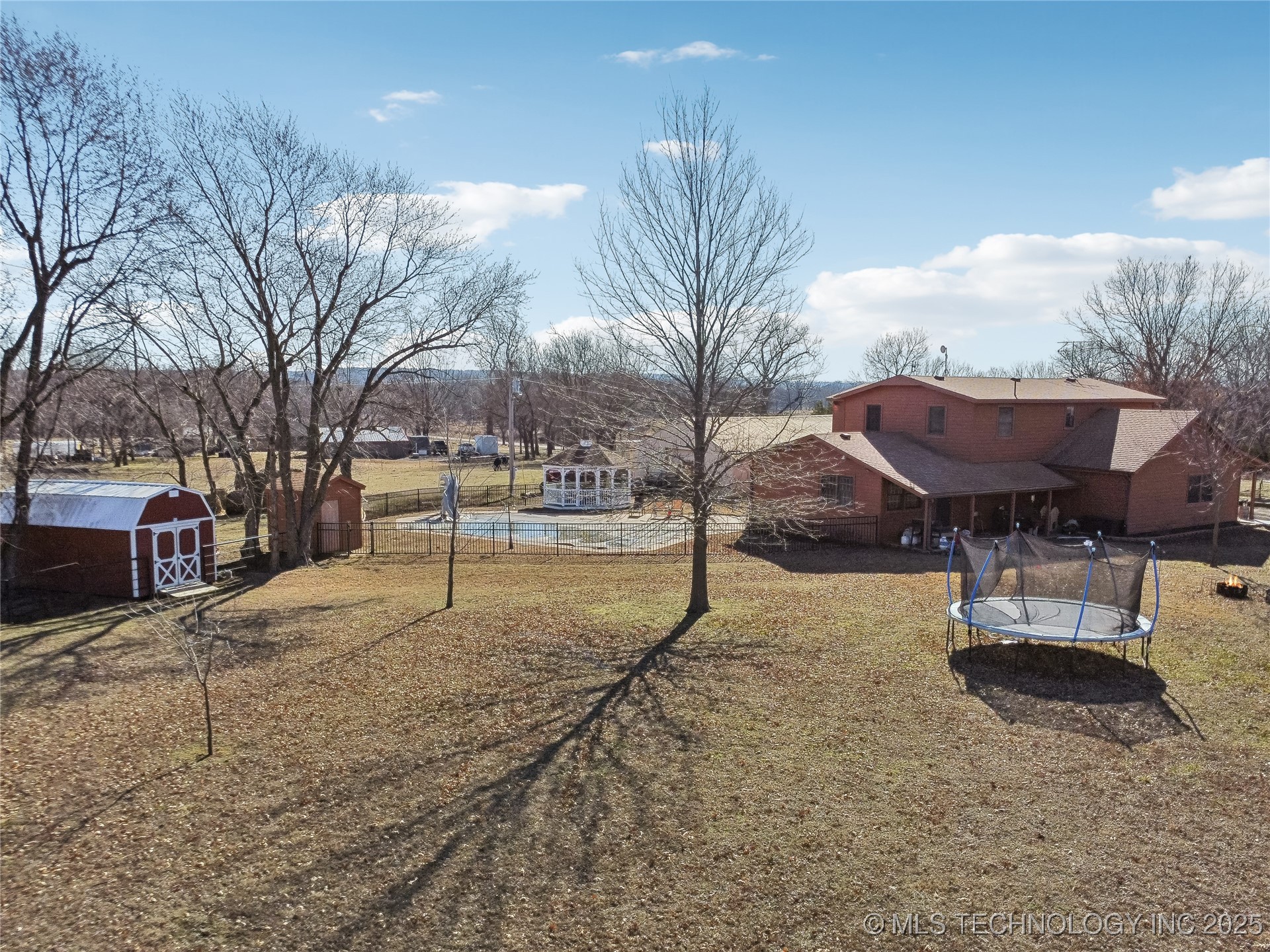 23611 E 300 Road Property Photo 45
