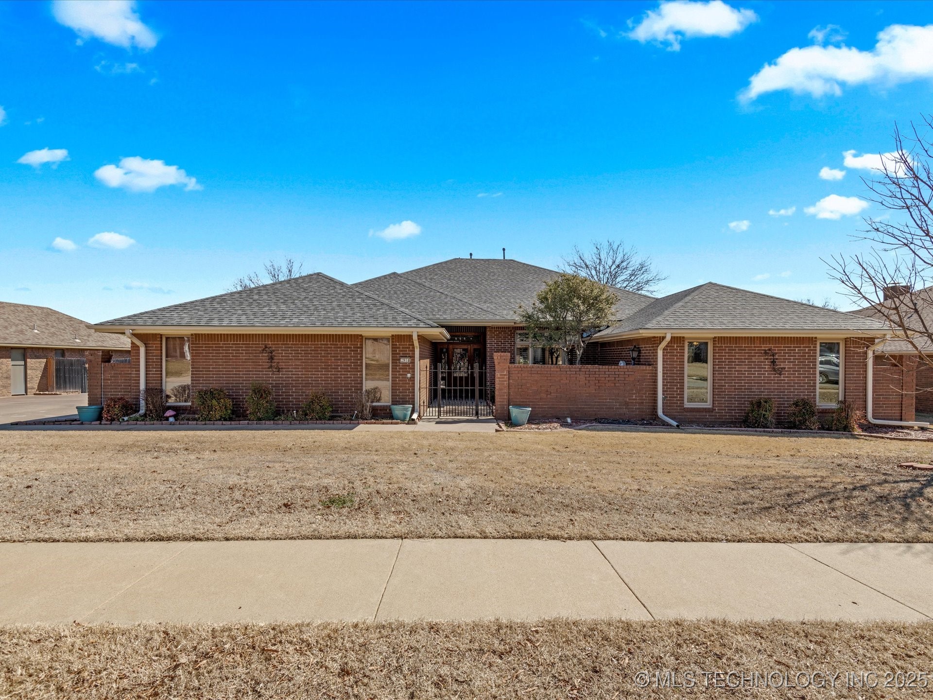 2908 Claremont Drive Property Photo