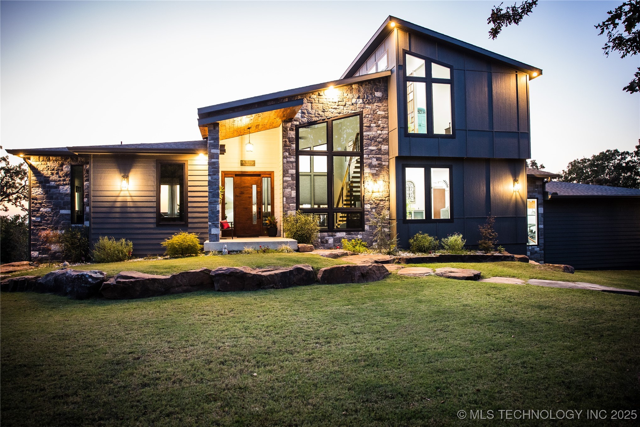 1073 Hidden Ridge Road Property Photo