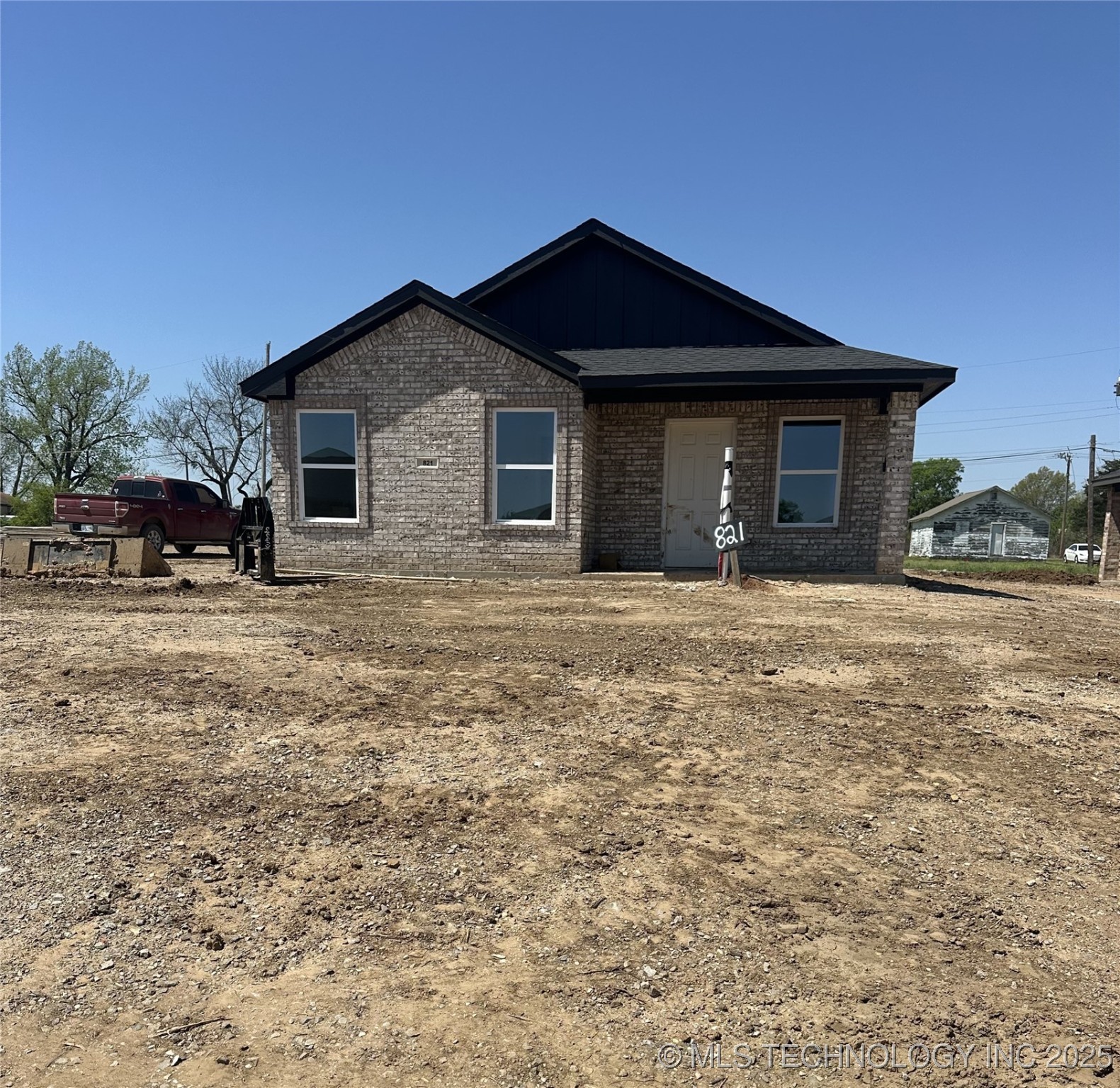 821 Elm Street Property Photo