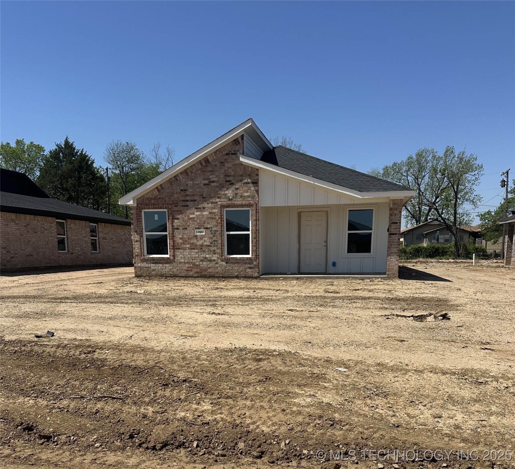 721 Elm Street Property Photo 1