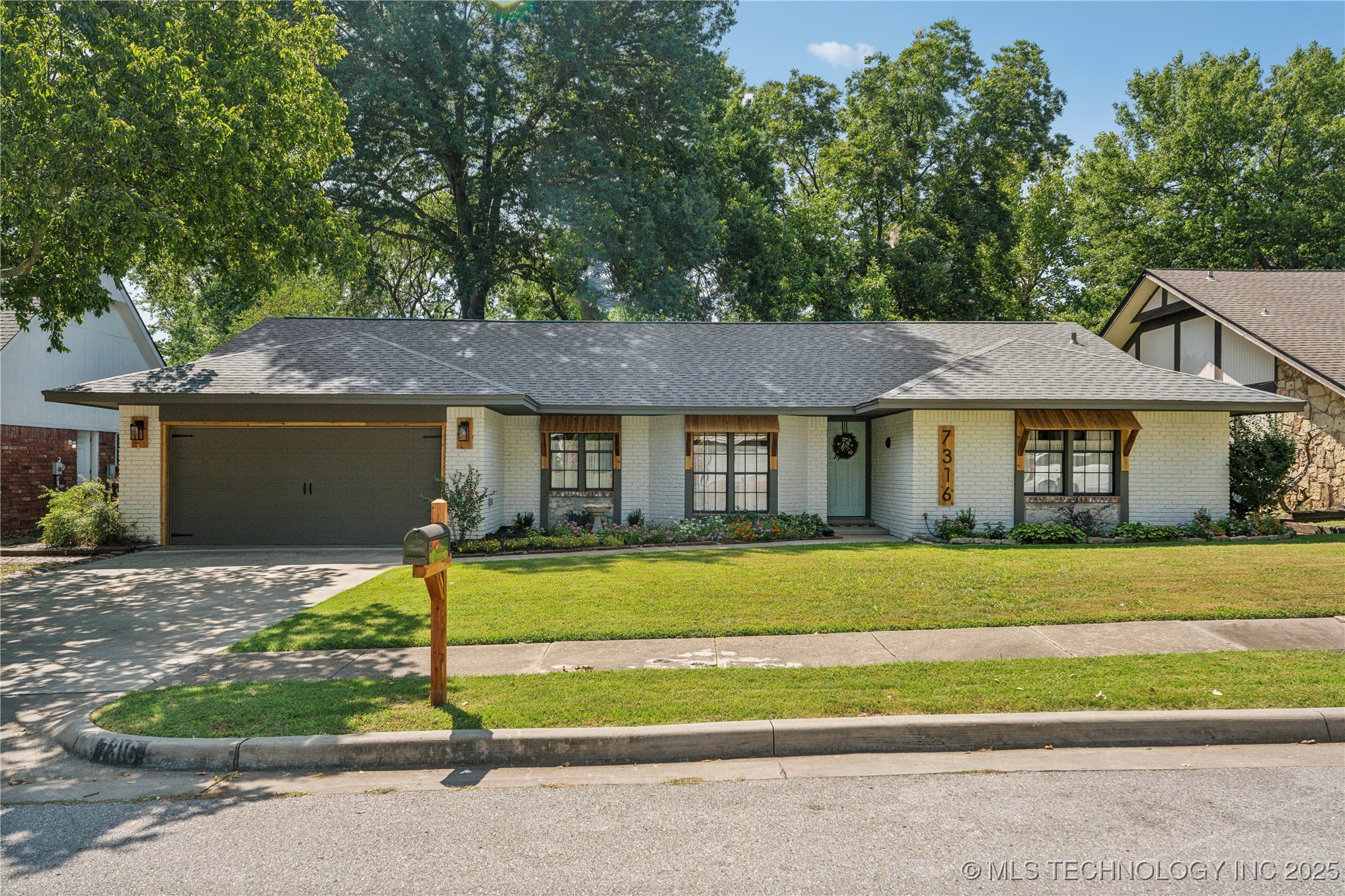 7316 E 75th Street Property Photo 1