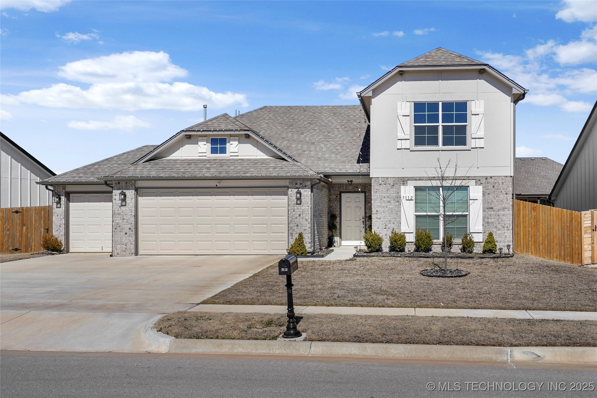 3112 W Albuquerque Place Property Photo