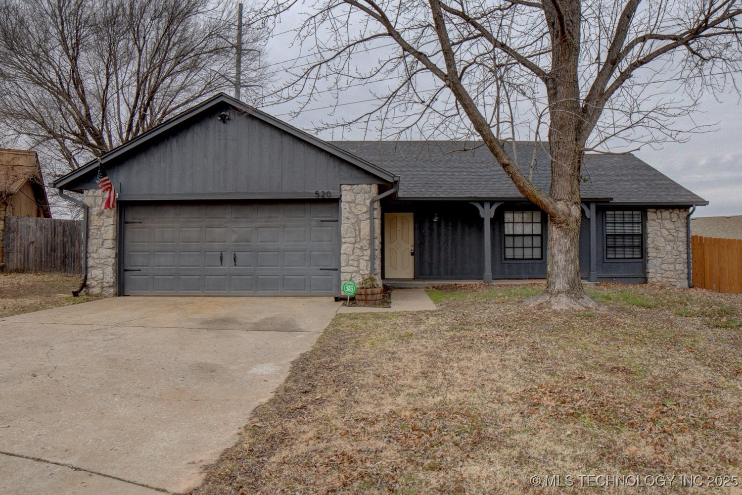 520 W Roanoke Street Property Photo