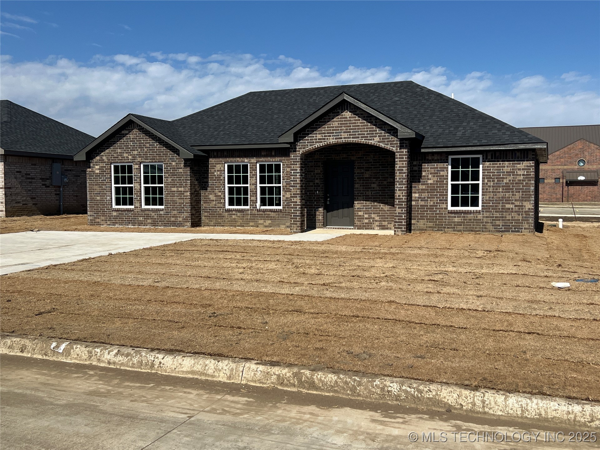 504 Sweet Pea Lane Property Photo