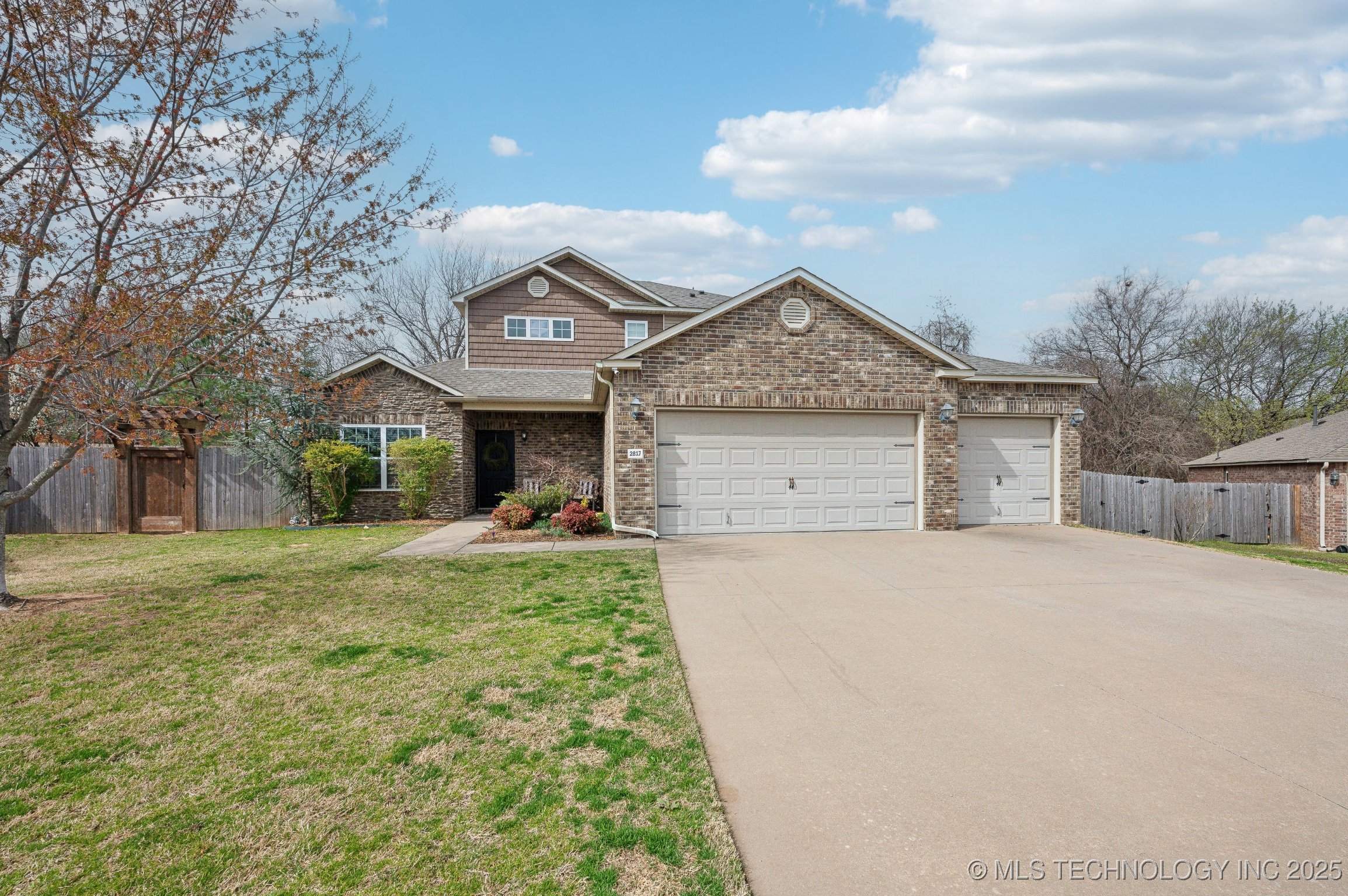 2817 W Huntsville Street Property Photo