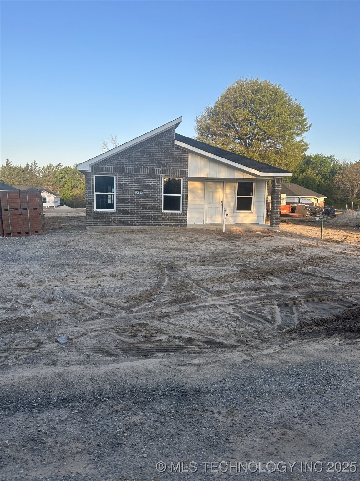 713 Mitchell Property Photo
