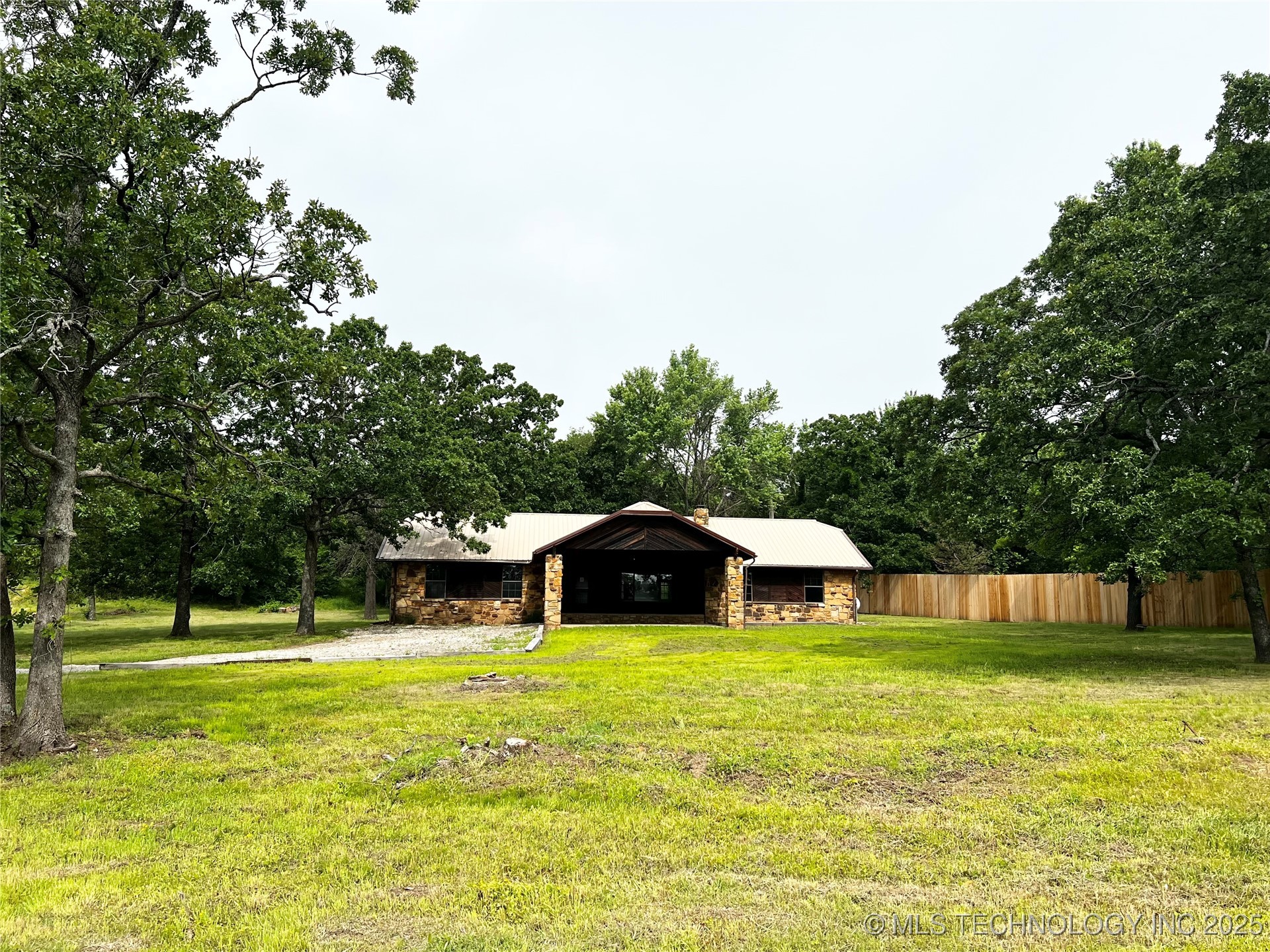 16306 N Javine Hill Road Property Photo 7