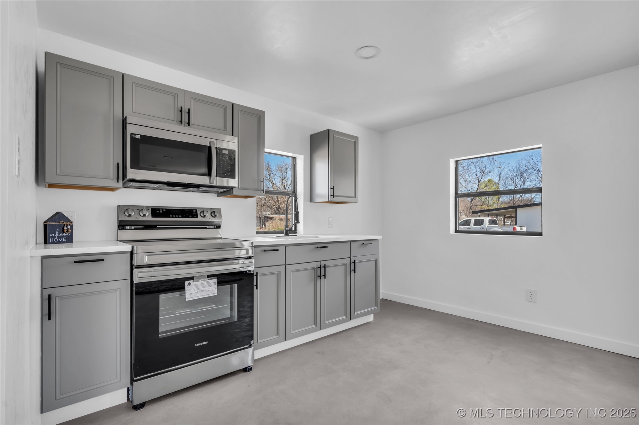 21 14 Property Photo 5