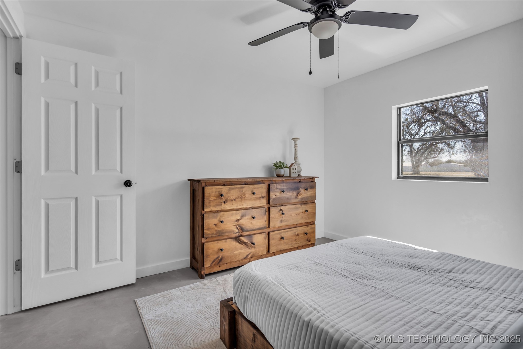 21 14 Property Photo 15
