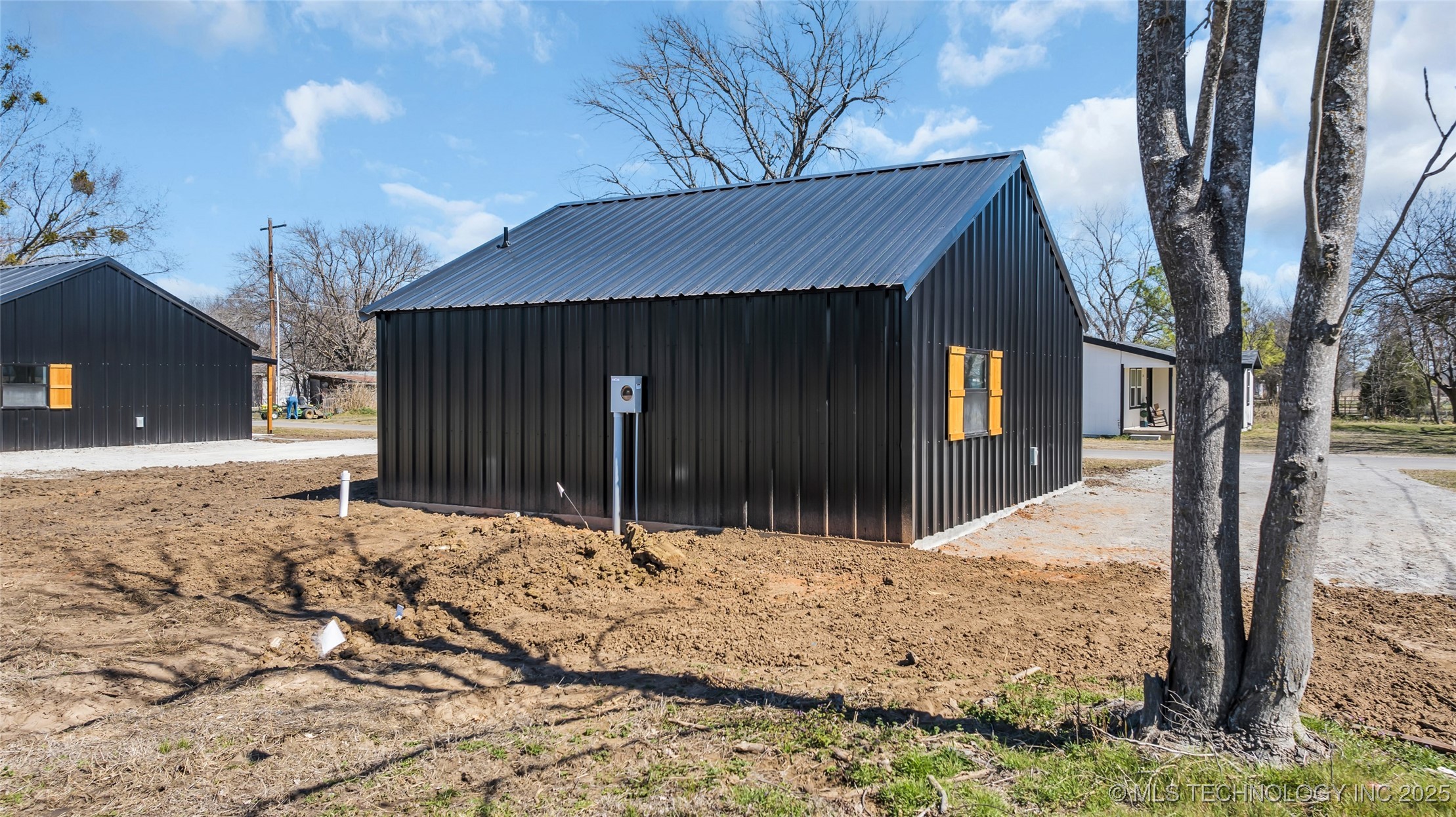 21 14 Property Photo 18