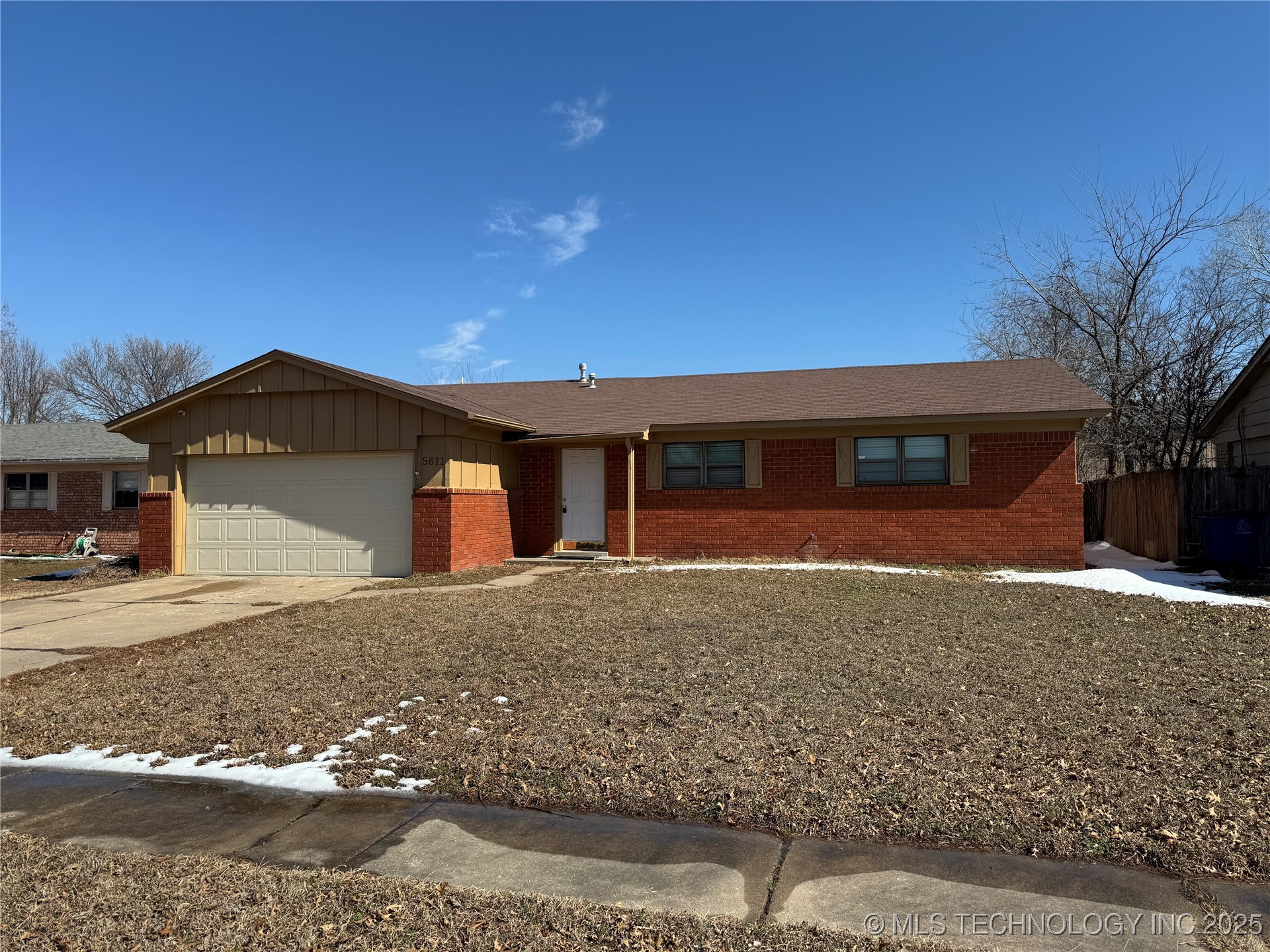 5611 S 95th East Avenue Property Photo