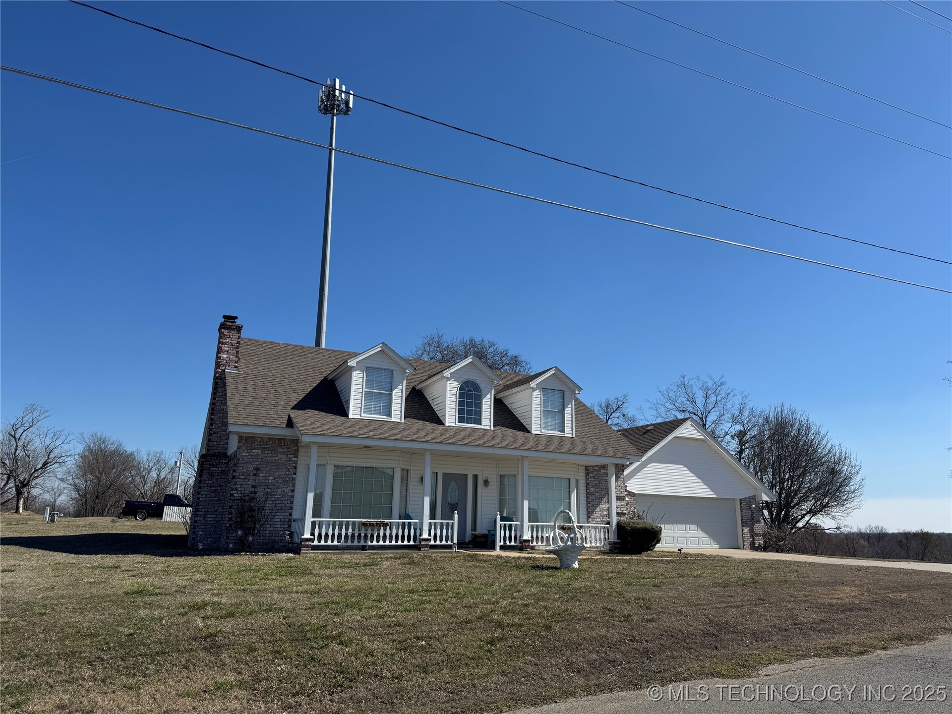 2702 N Hickory Street Property Photo
