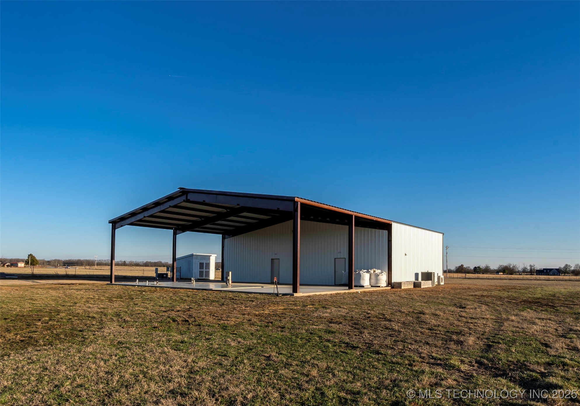 471675 Chewey Road Property Photo