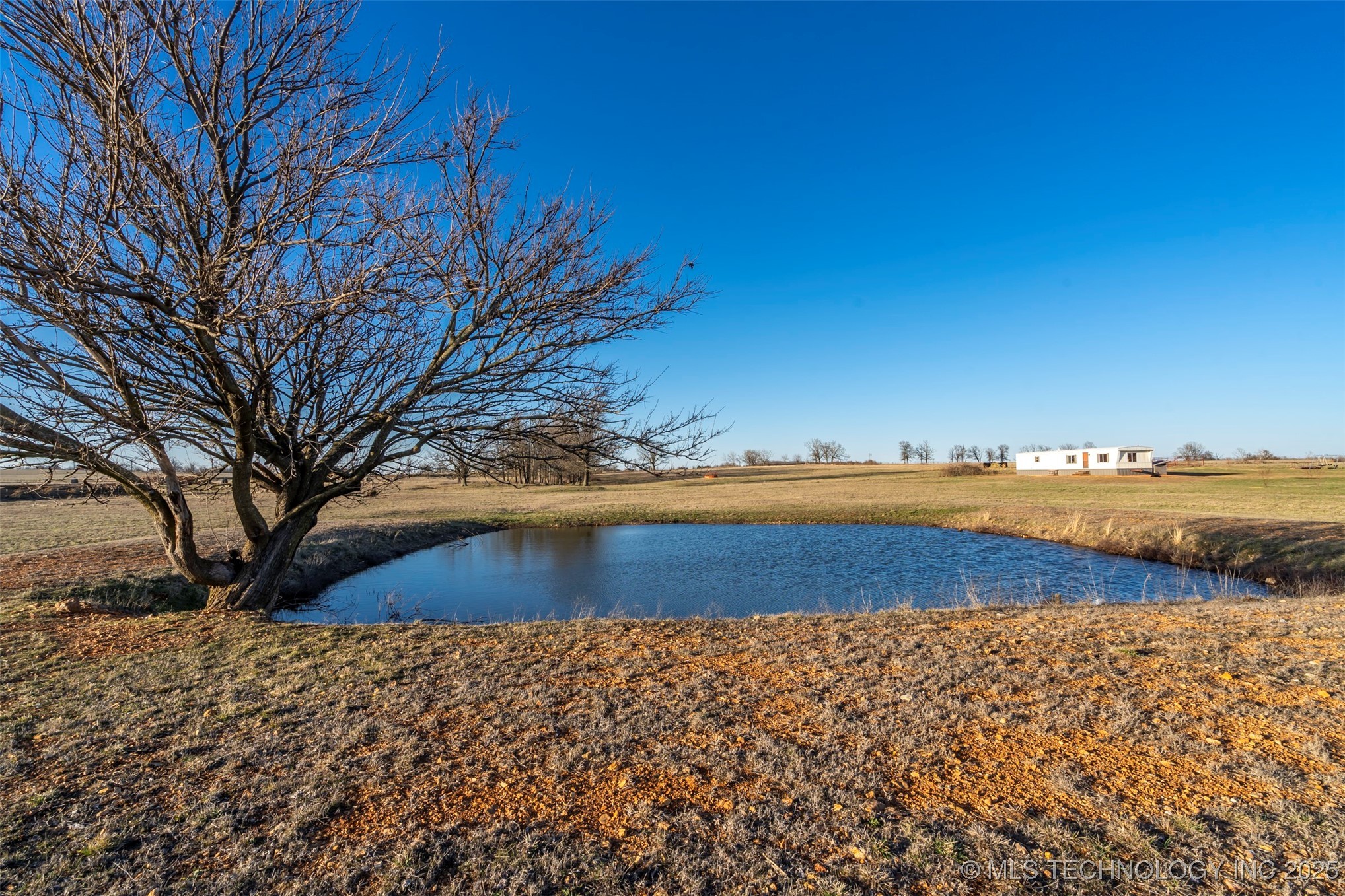 471675 Chewey Road Property Photo 4