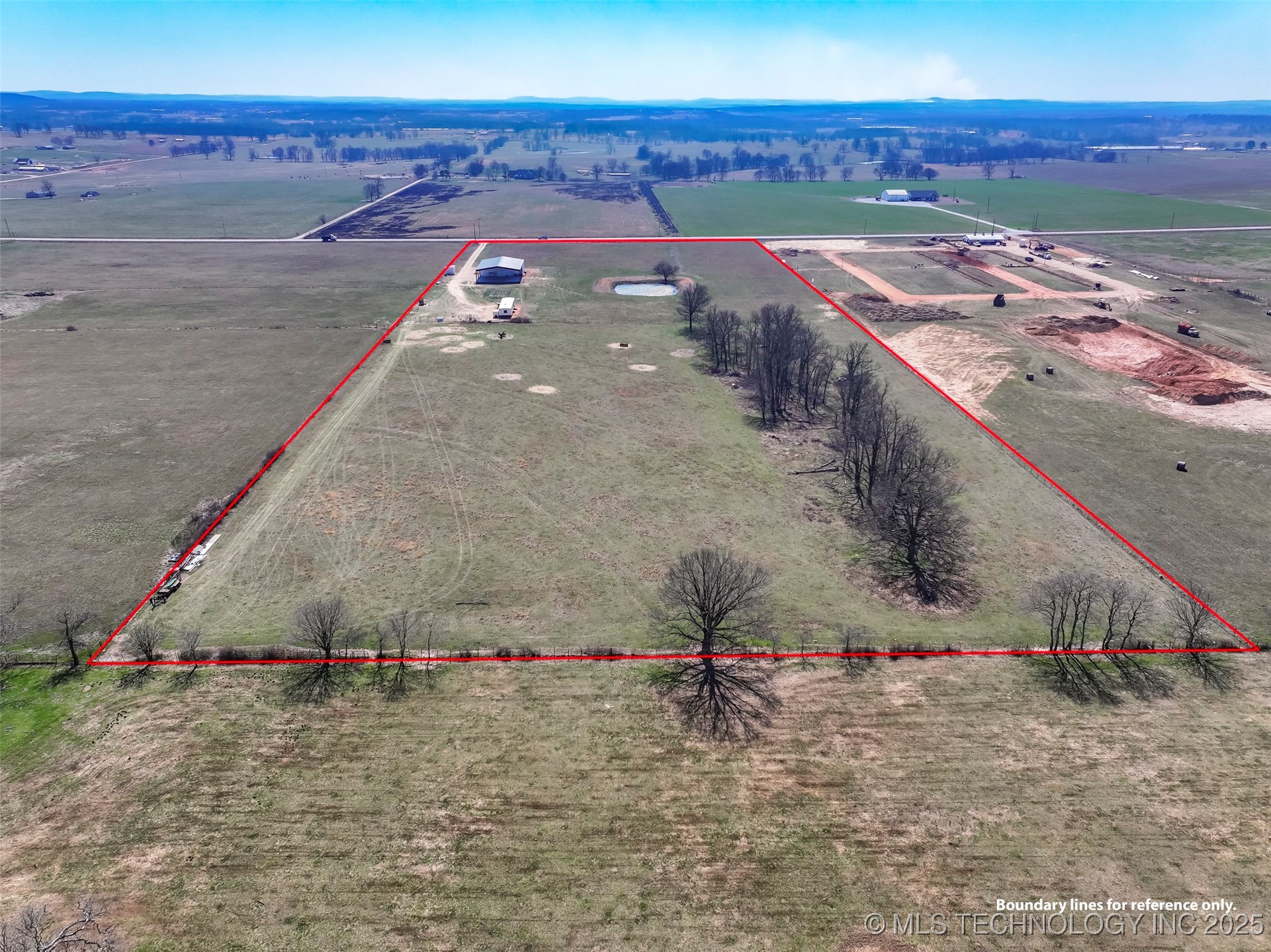 471675 Chewey Road Property Photo 5