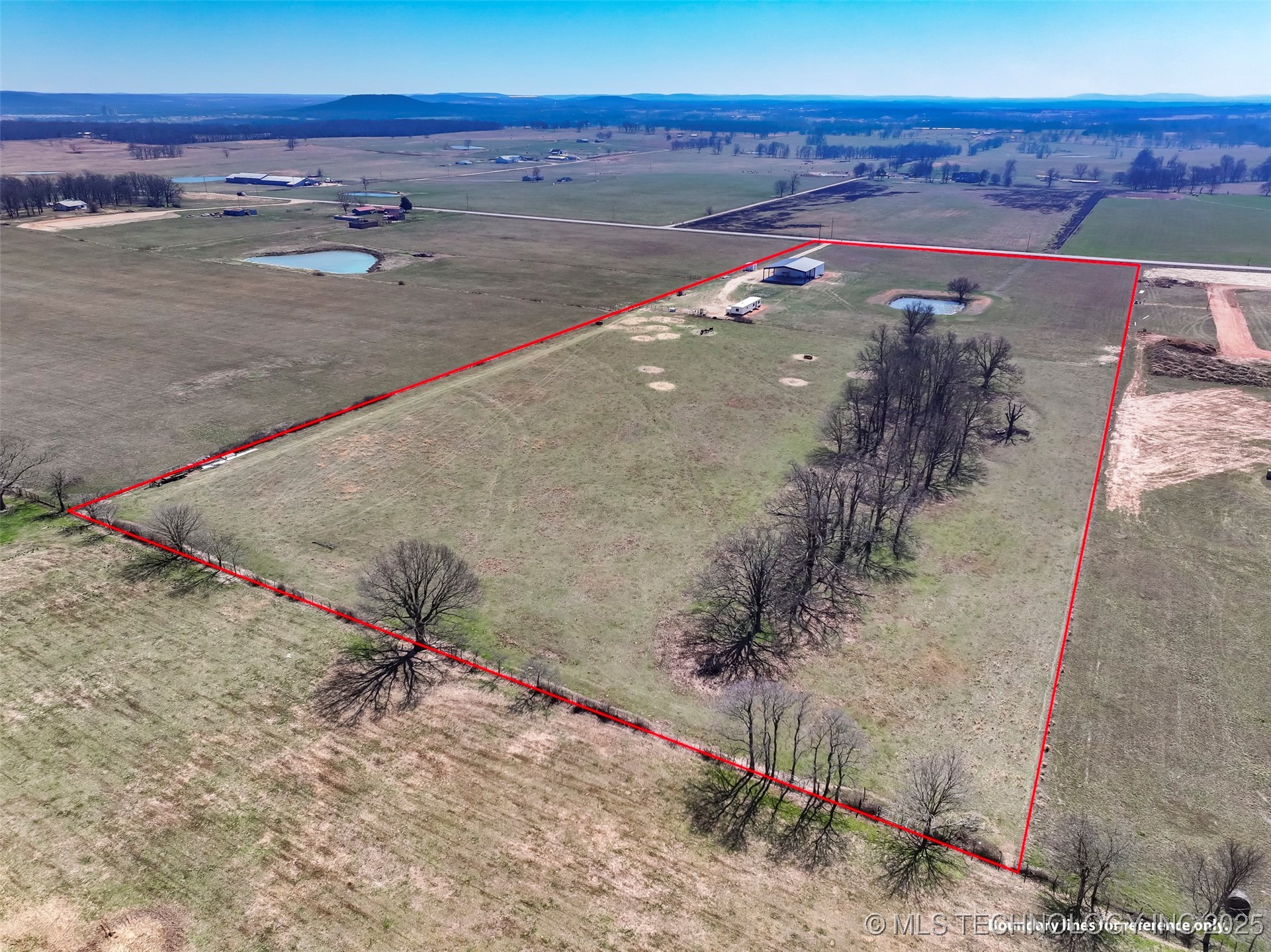 471675 Chewey Road Property Photo 6