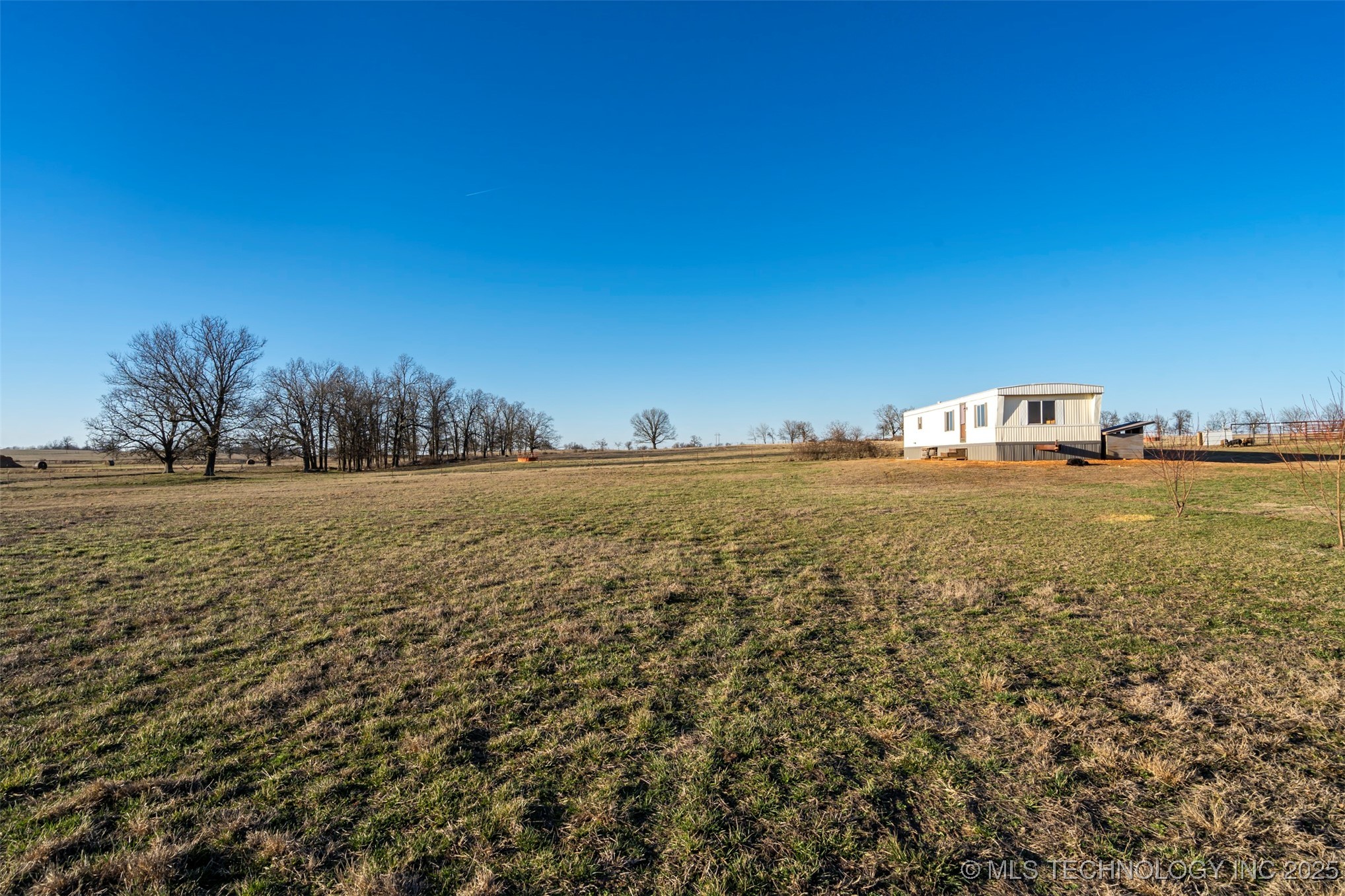 471675 Chewey Road Property Photo 9
