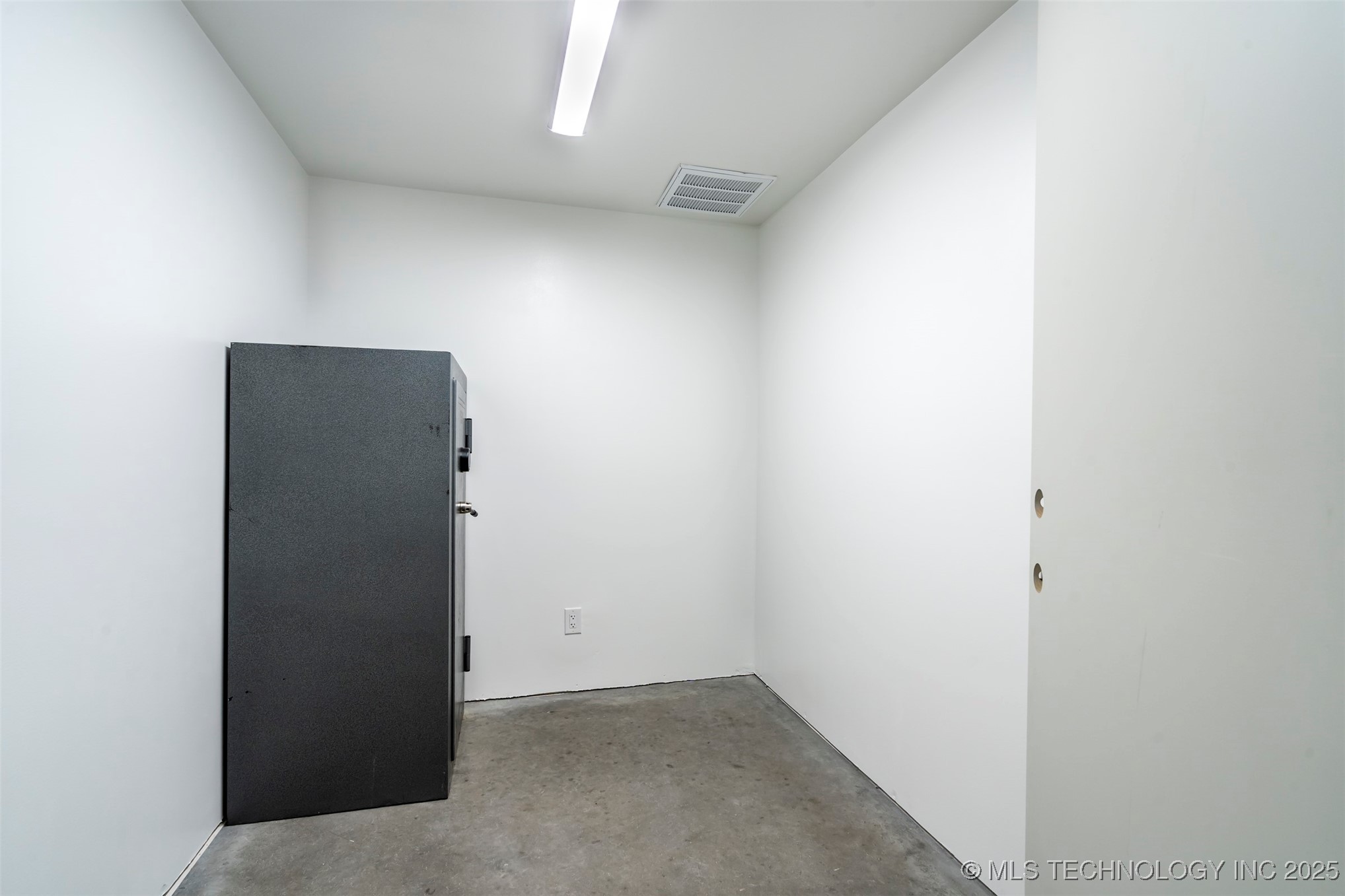 471675 Chewey Road Property Photo 16