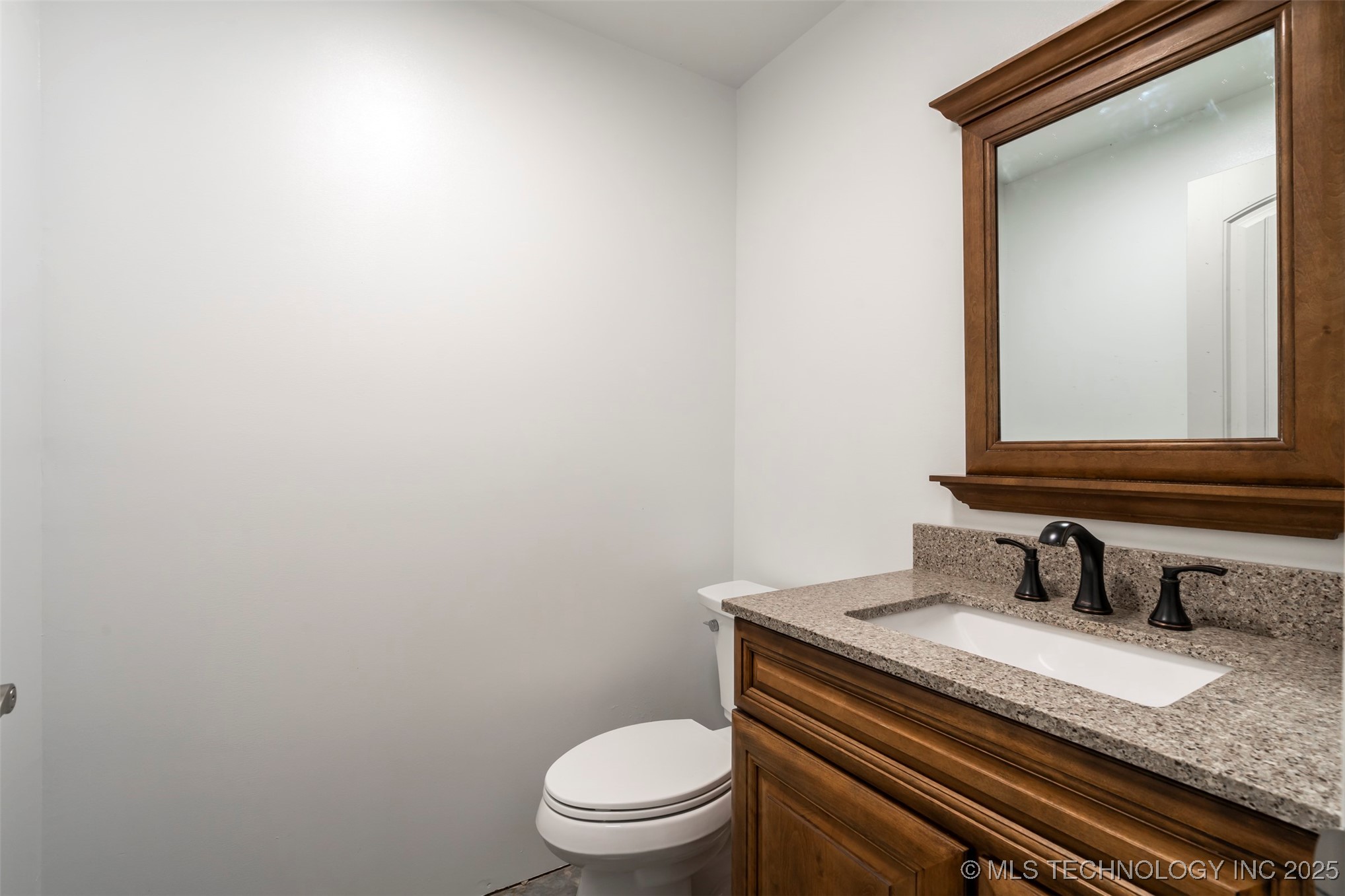 471675 Chewey Road Property Photo 17