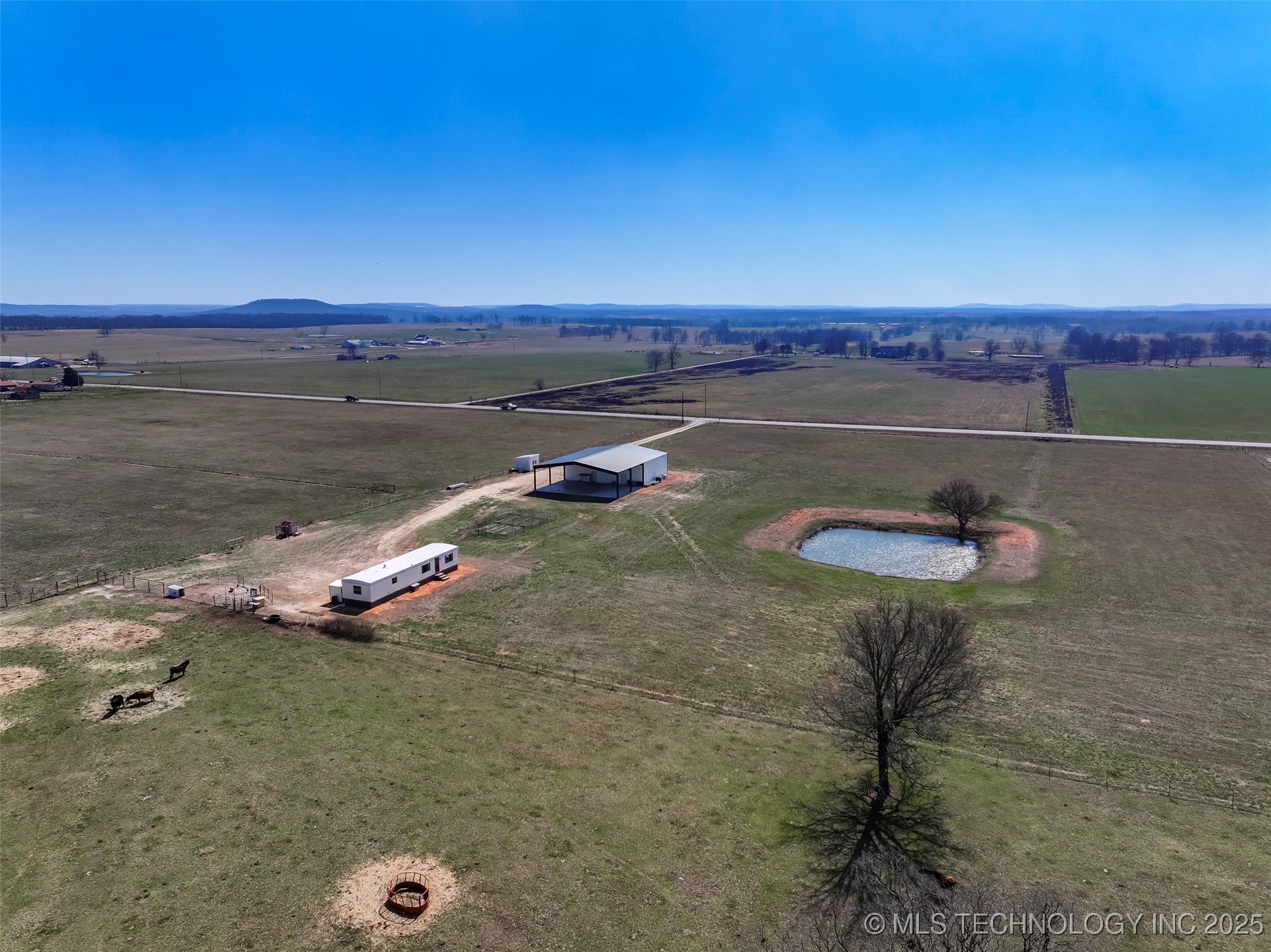 471675 Chewey Road Property Photo 33