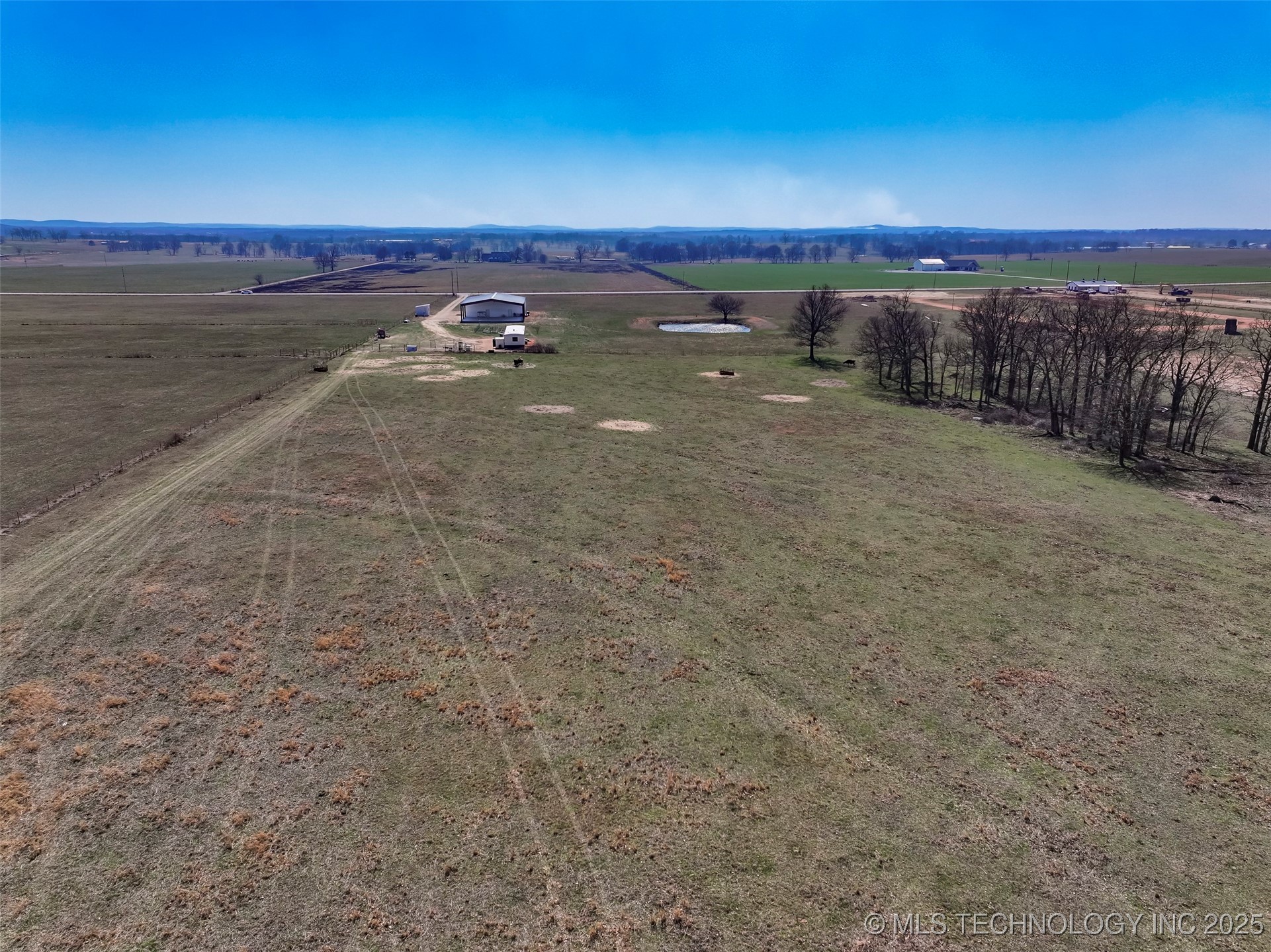 471675 Chewey Road Property Photo 34