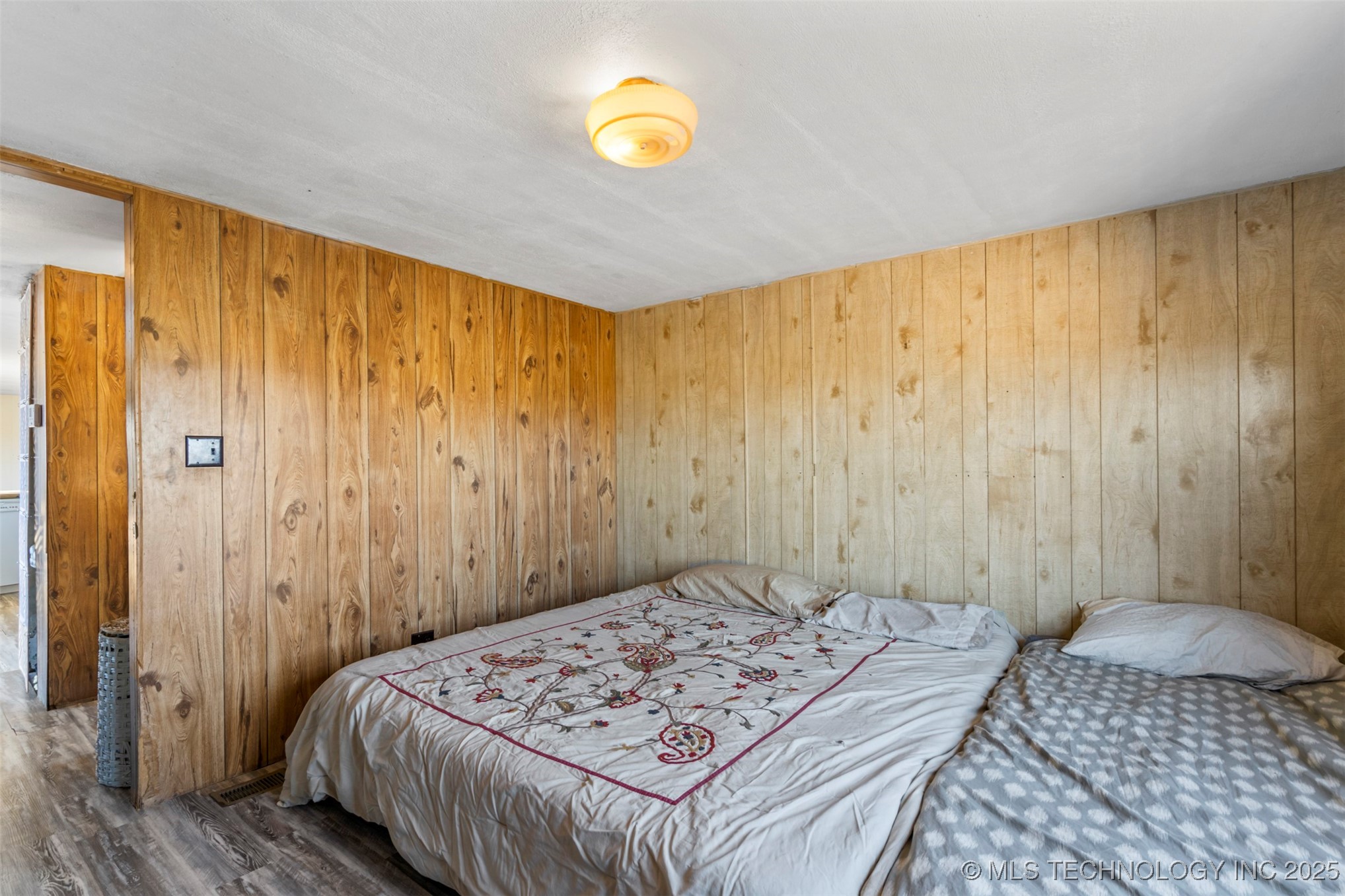 471675 Chewey Road Property Photo 57
