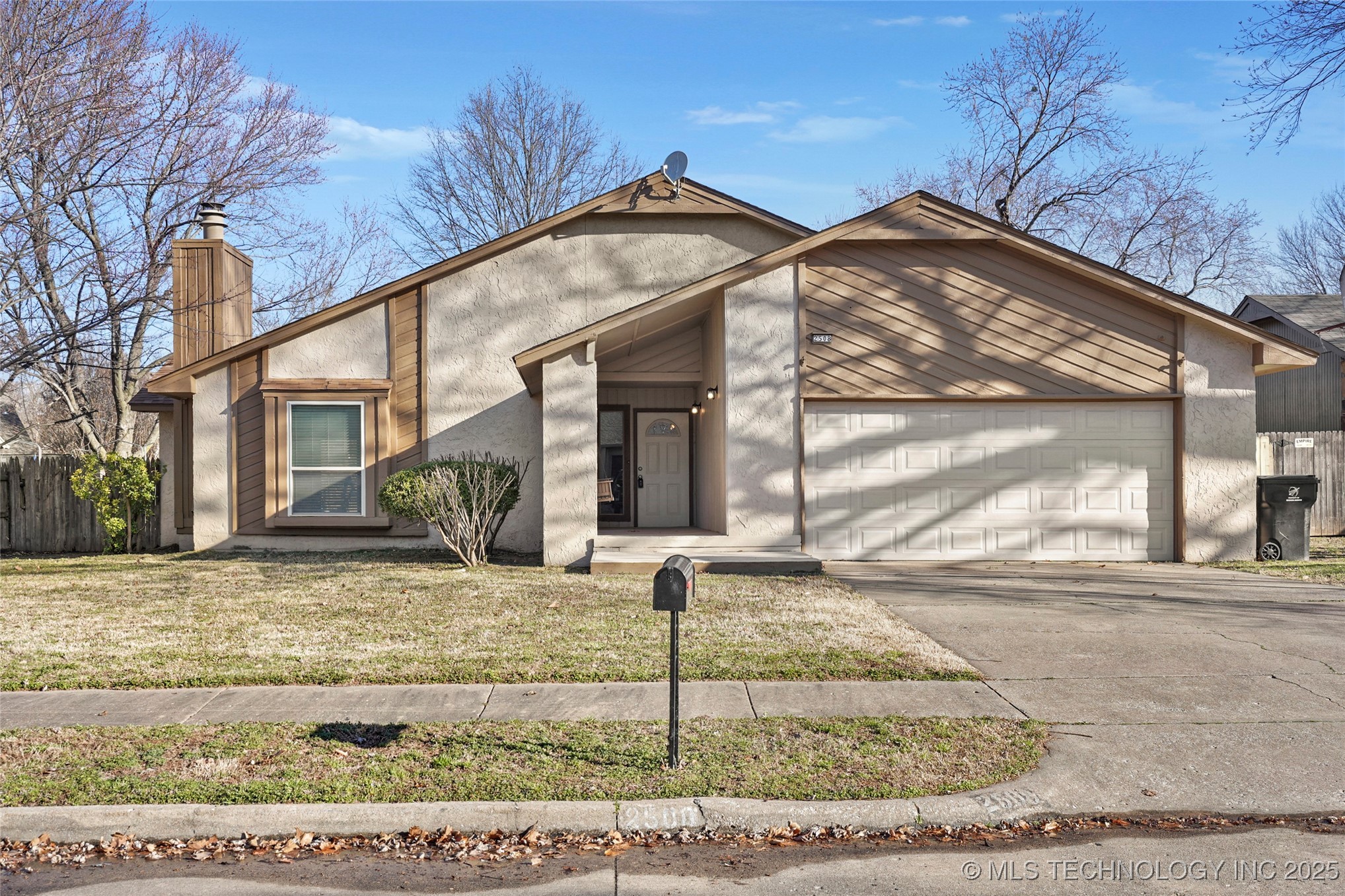 2508 W Canton Place Property Photo 1