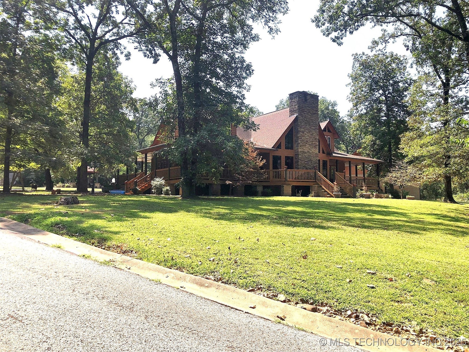 33541 S Blue Top Road Property Photo 1
