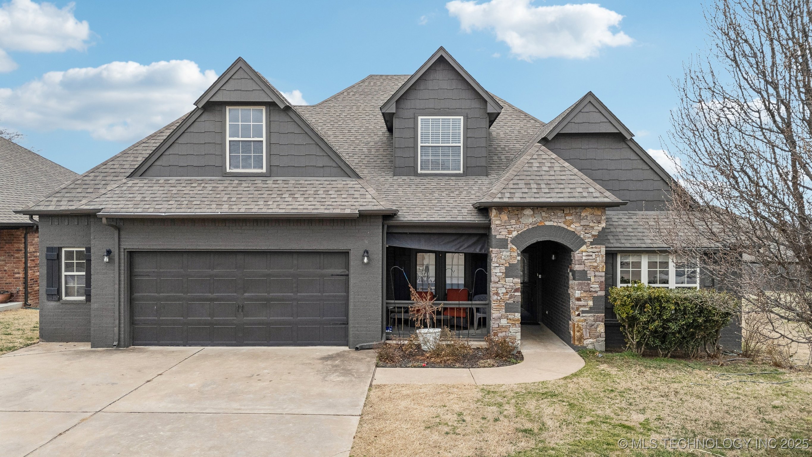 14550 S Urbana Court Property Photo 1
