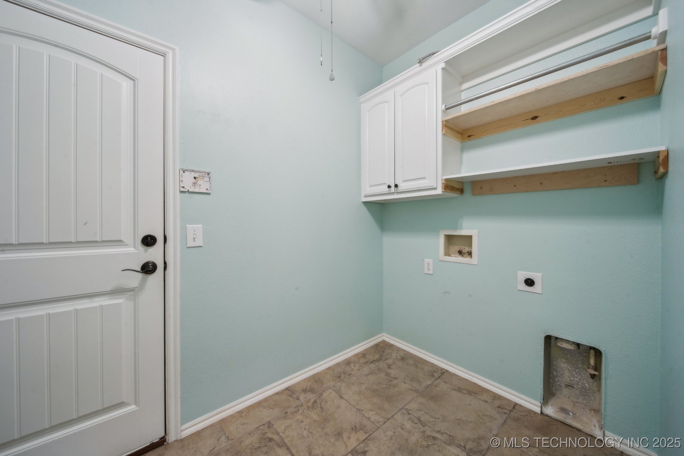 14550 S Urbana Court Property Photo 14