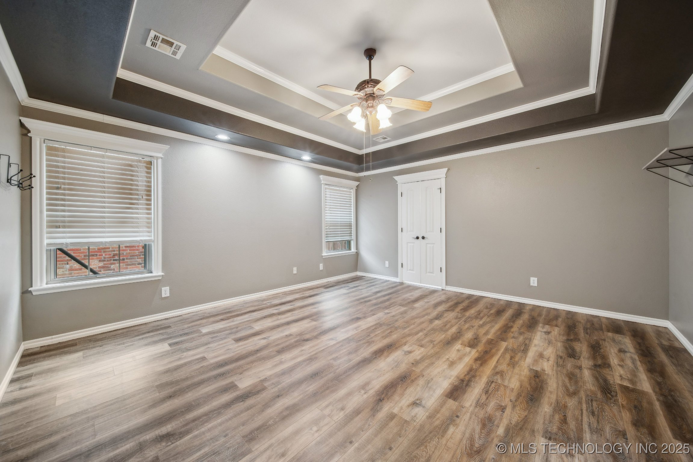 14550 S Urbana Court Property Photo 15