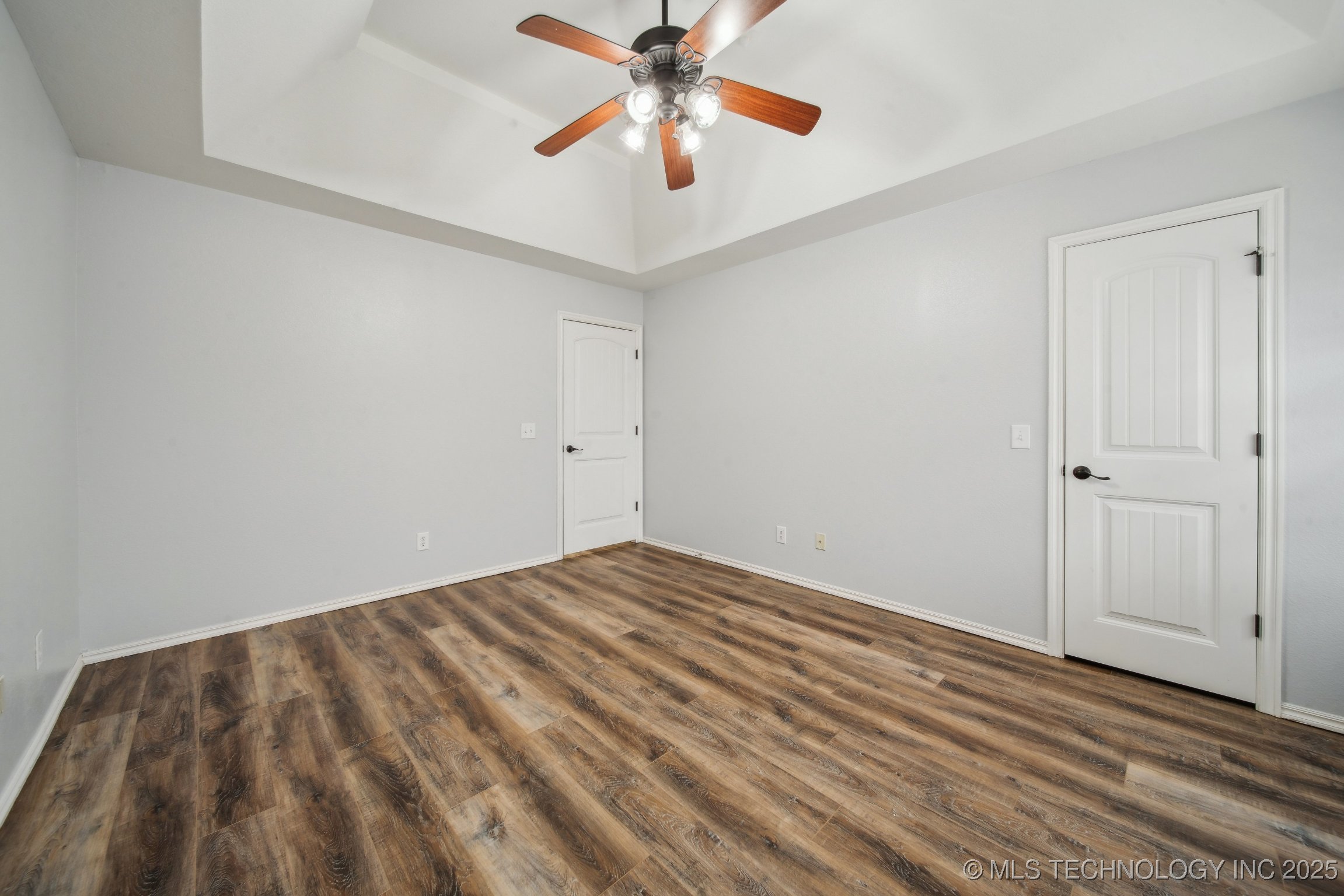14550 S Urbana Court Property Photo 24