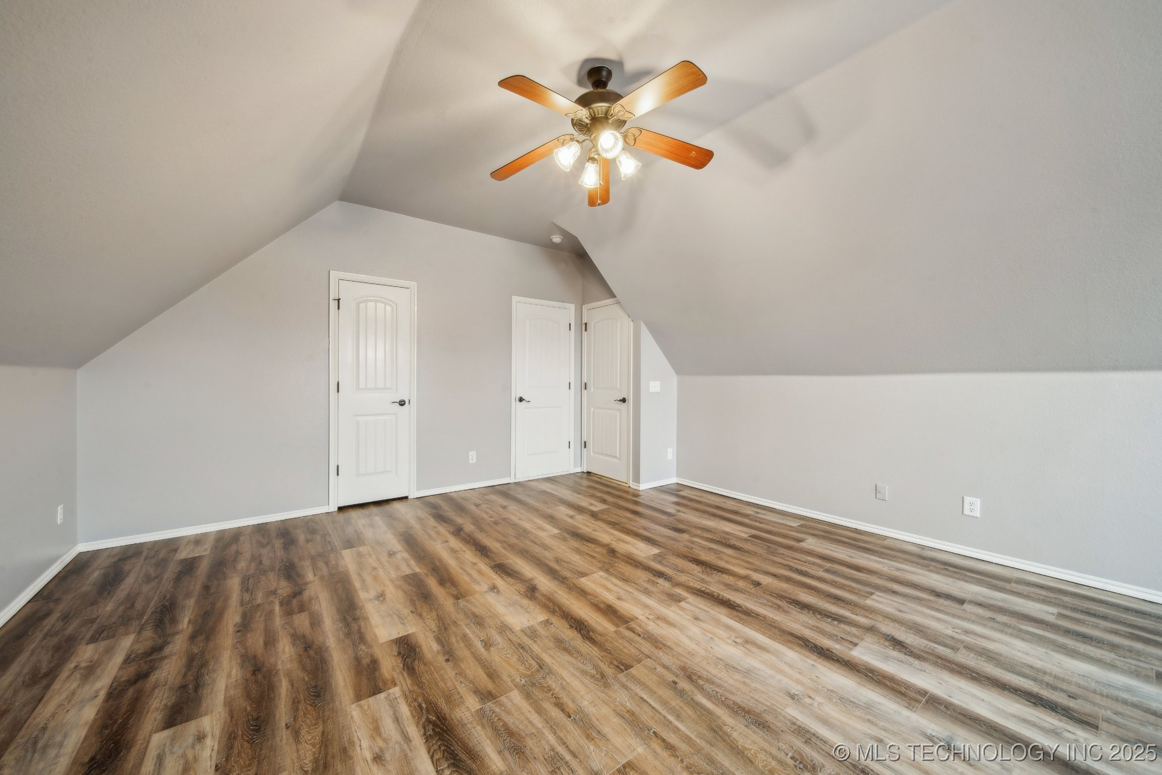 14550 S Urbana Court Property Photo 29