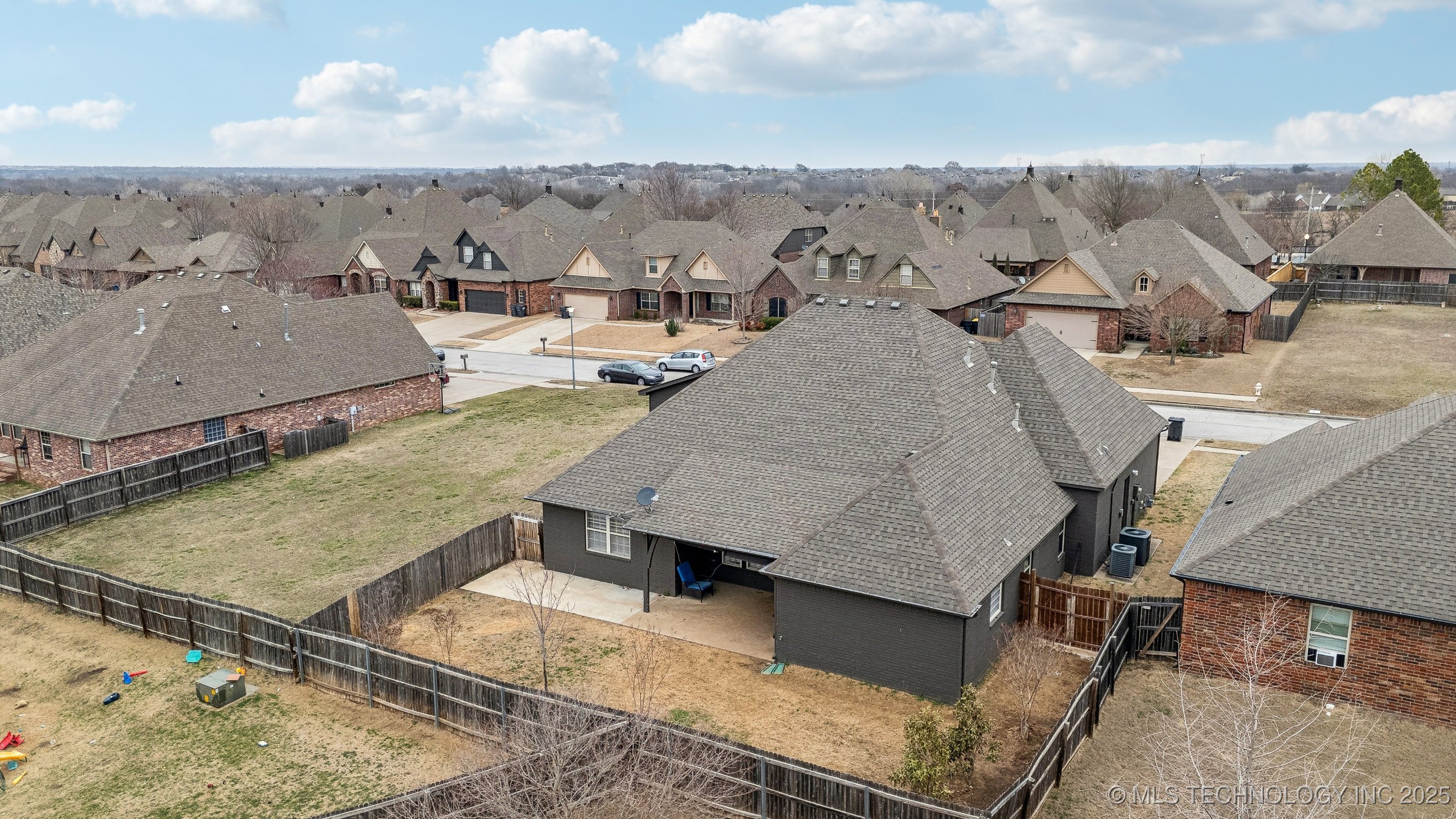 14550 S Urbana Court Property Photo 31