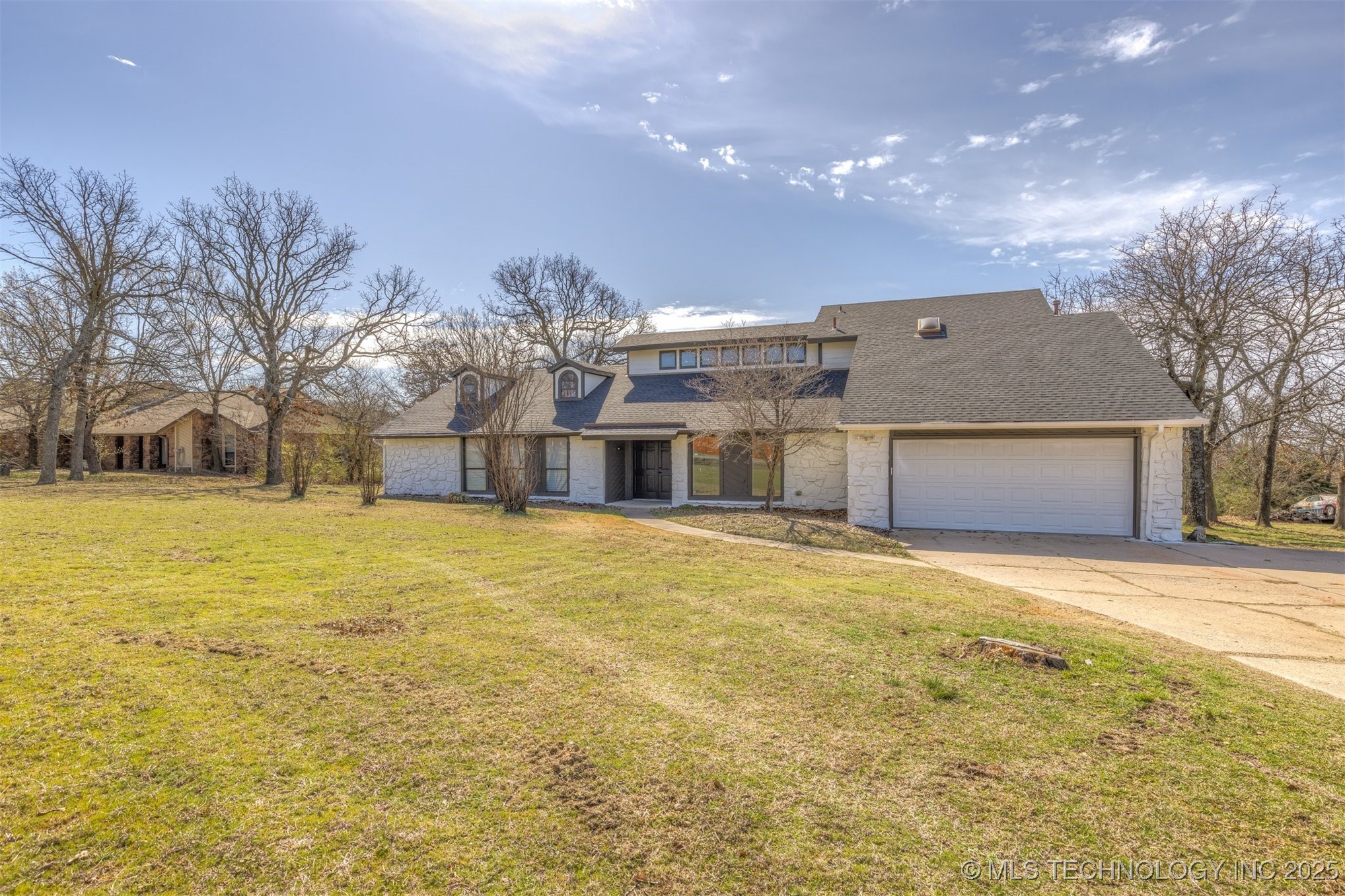 16522 W 58th Street Property Photo