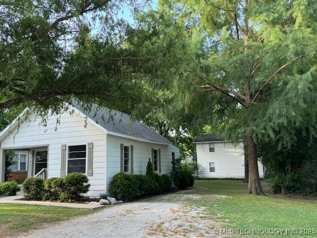 821 E 7th Property Photo