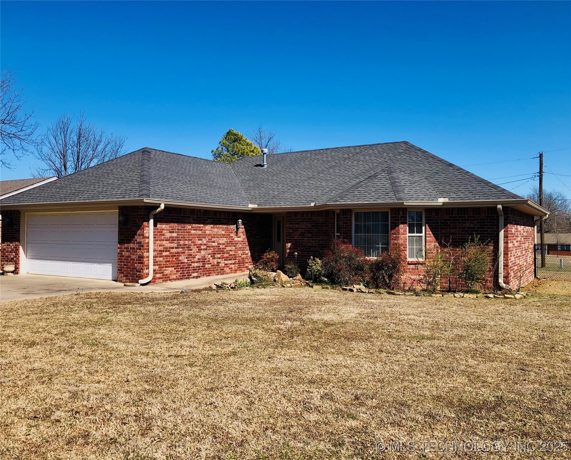 918 Hillcrest Drive Property Photo